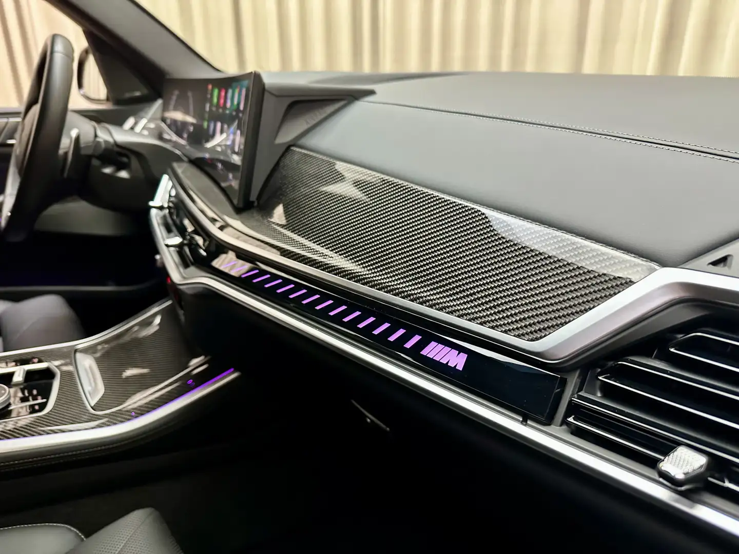 BMW X5 M60i xDrive 4.4 V8 TwinTurbo / 531 PK / 23" ALU / Mauve - 2