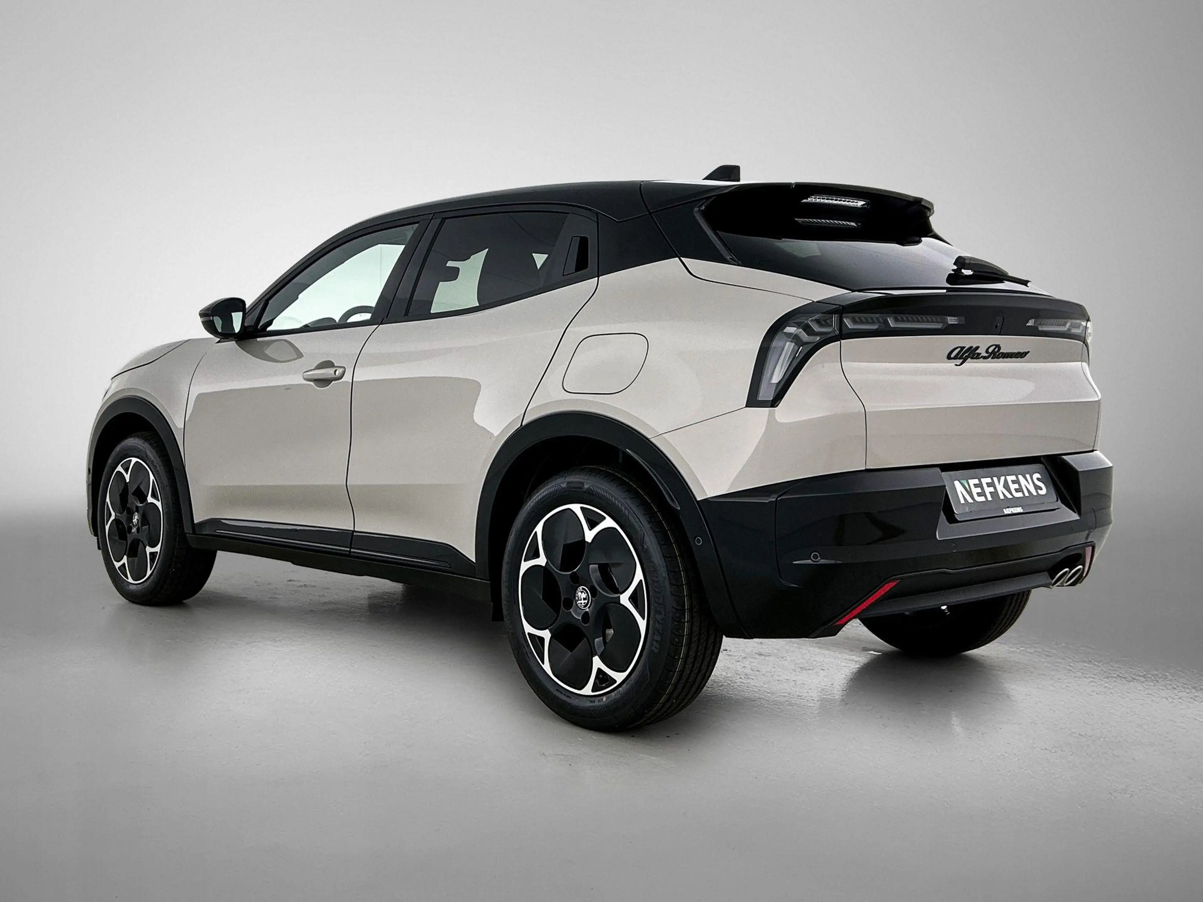 Alfa Romeo Junior 1.2 145pk Hybrid Ibrida Sprint Automaat | Elektris — photo 5