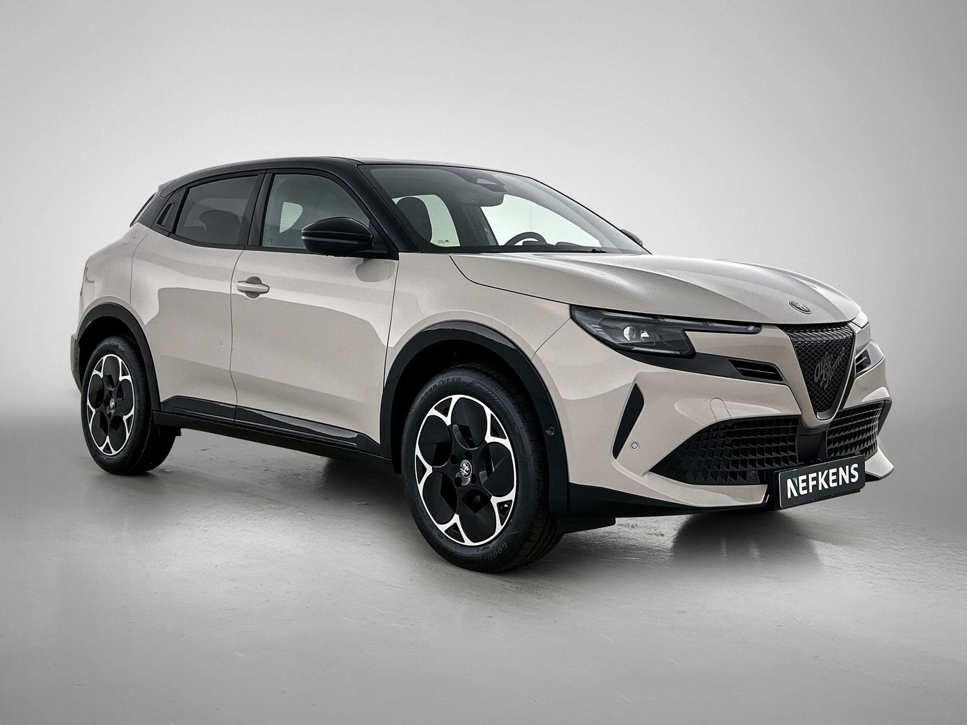 Alfa Romeo Junior 1.2 145pk Hybrid Ibrida Sprint Automaat | Elektris — photo 2