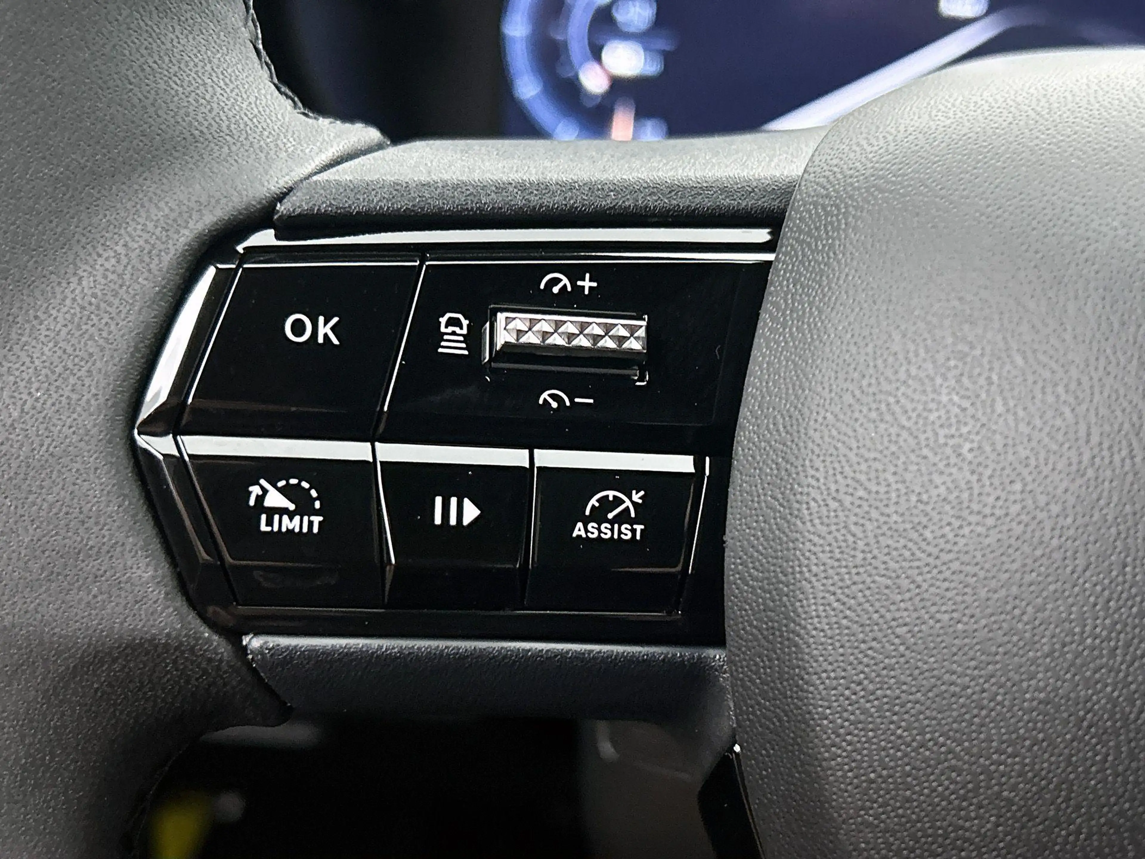 Alfa Romeo Junior 1.2 145pk Hybrid Ibrida Sprint Automaat | Elektris — photo 14