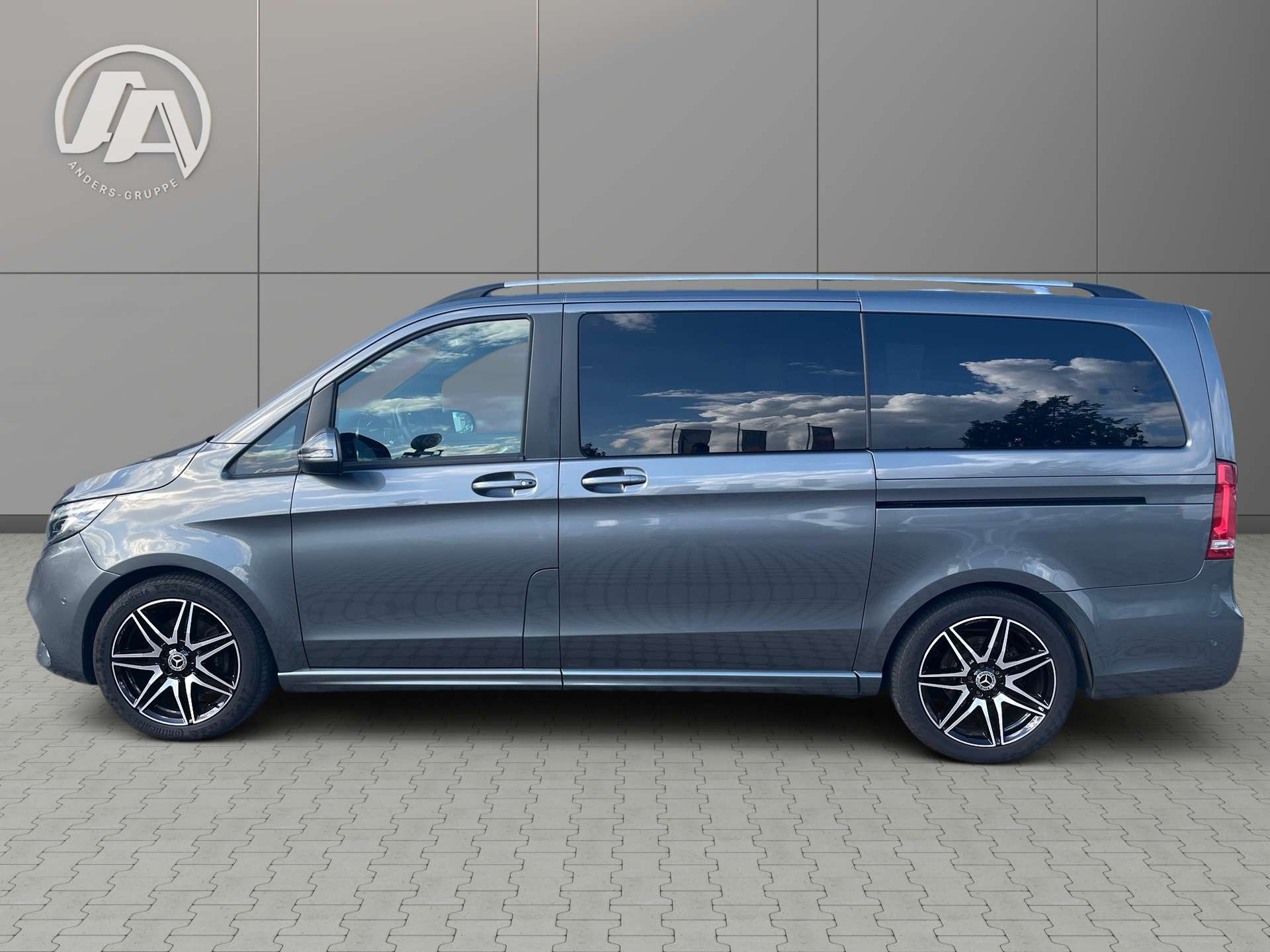 Mercedes-Benz V 250