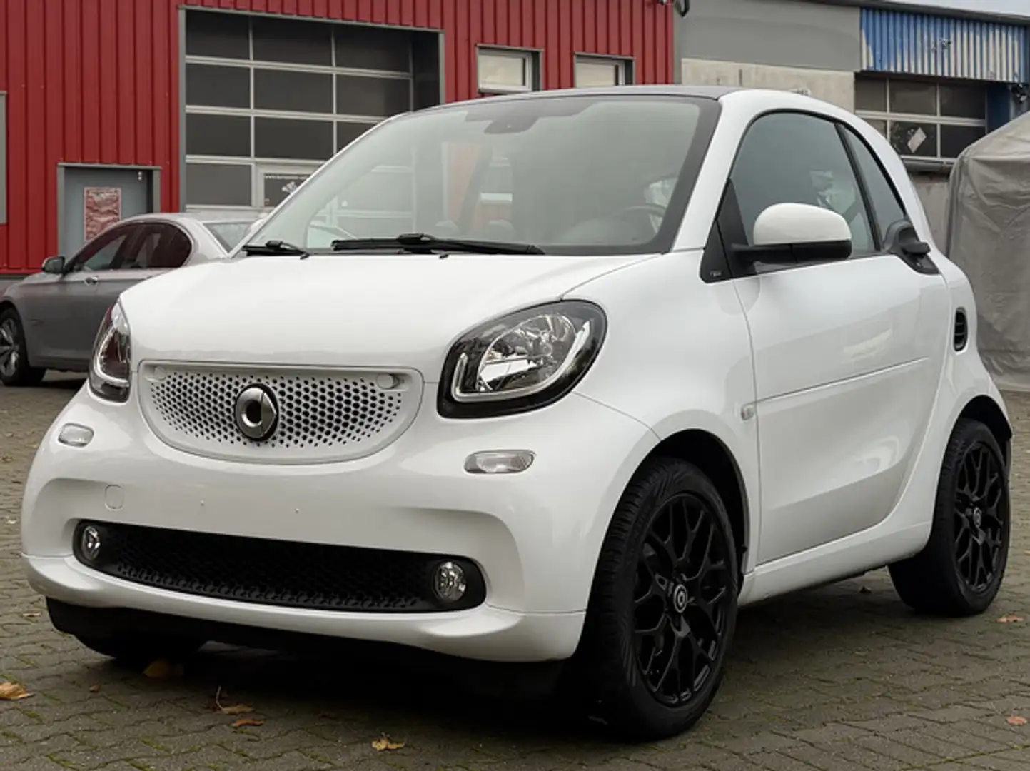smart forTwo coupe Prime"66KW"SZH"NAVI"PANO" Weiß - 1