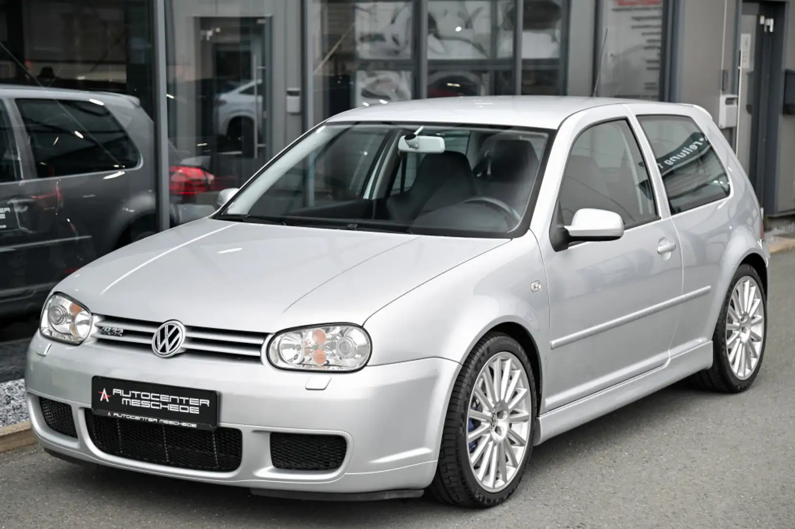 Volkswagen Golf IV 4 R32 Originalzustand* erst 98.161 km !* Silber - 2