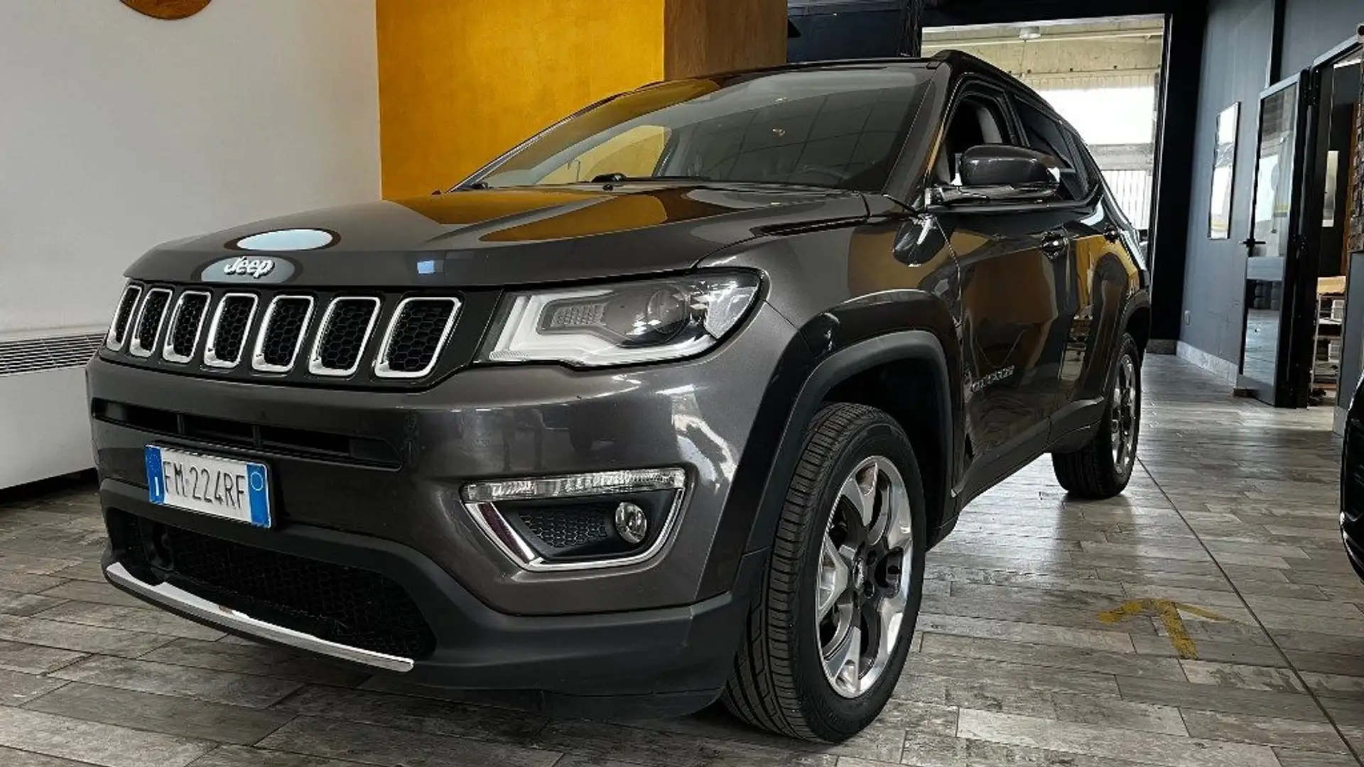 Jeep Compass 2.0 Multijet II aut. 4WD Limited Gris - 1