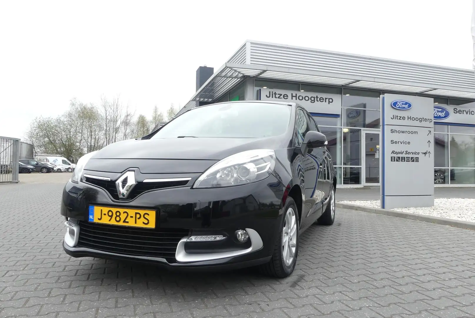 Renault Scenic 1.2 TCe R-Cinéma CRUISE, CLIMA, NAVI, PDC, TREKHAA Zwart - 1