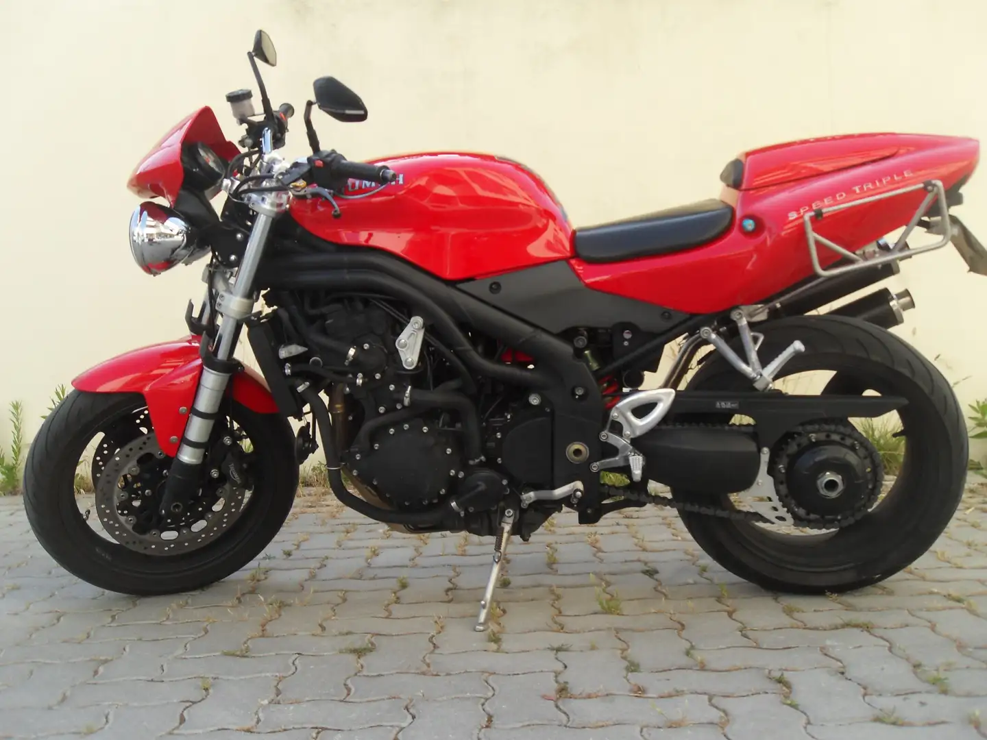 Triumph Speed Triple 955i Black Edition Rosso - 2