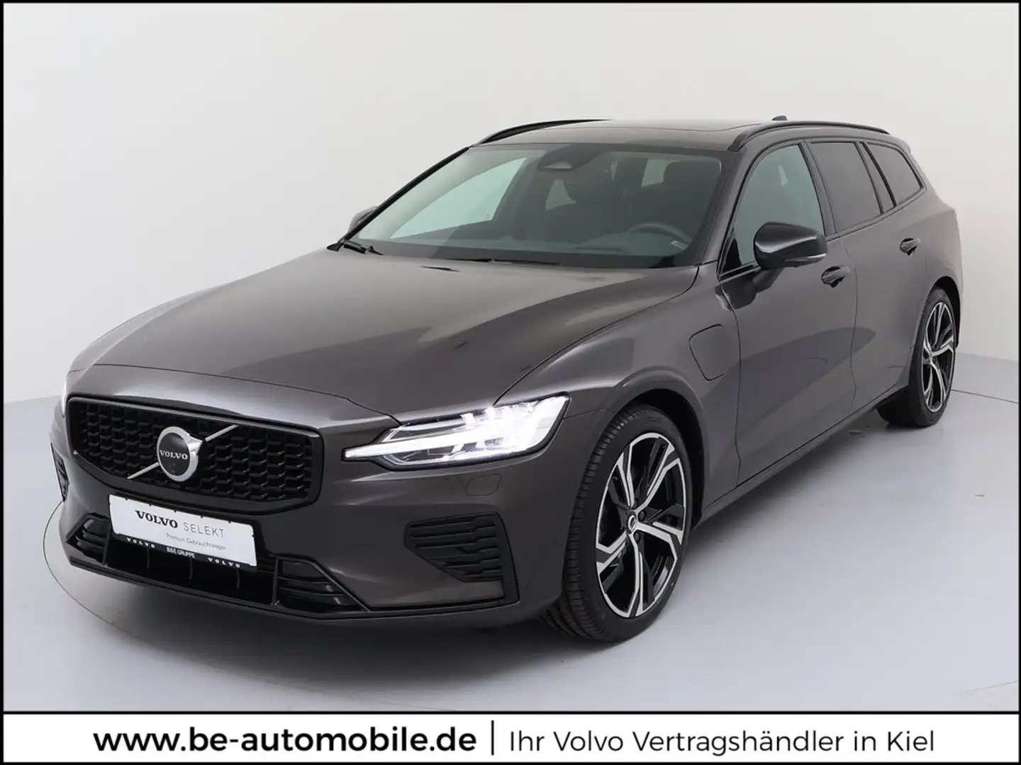 Volvo V60 T8 Ultra Dark Recharge Plug-In Hybrid AWD Grau - 1