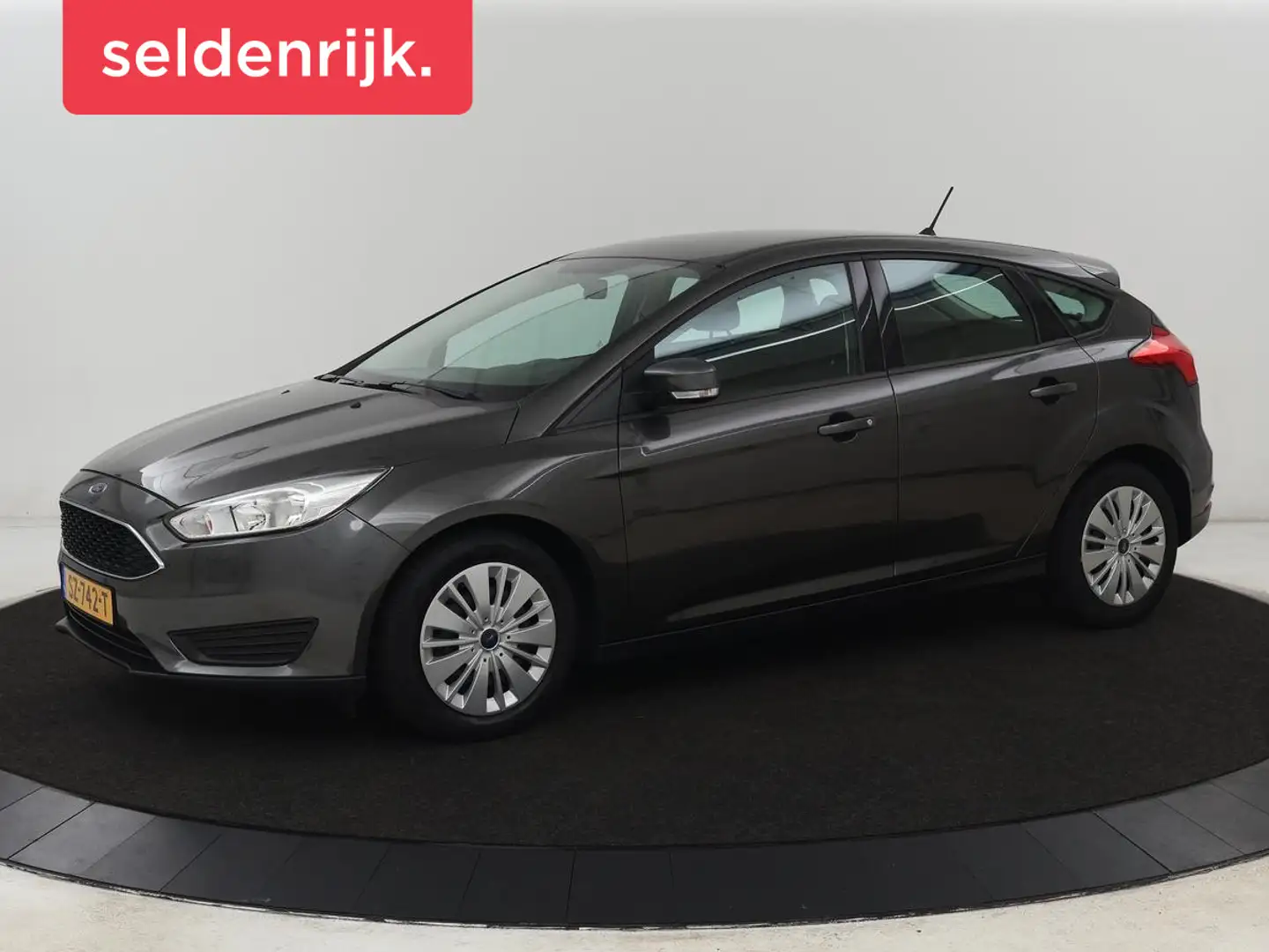 Ford Focus 1.0 Trend | Origineel NL | Trekhaak | Airco | Radi Grau - 1