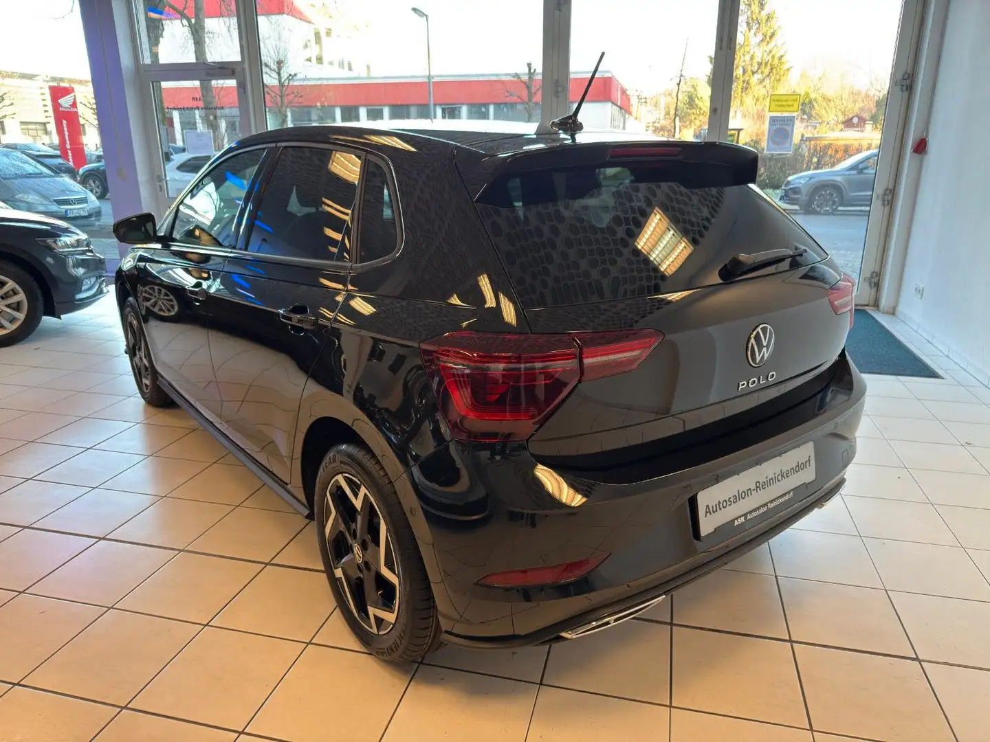 Volkswagen Polo 1.0TSI R-Line*DSG*IQ-Lights*Kamera*ACC*NAV* Zwart - 2