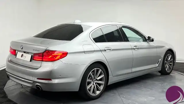 BMW 5 Series view 5