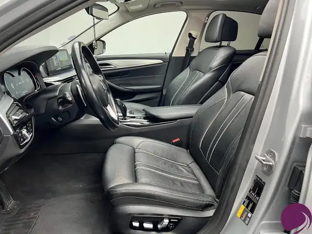 BMW 5 Series view 7