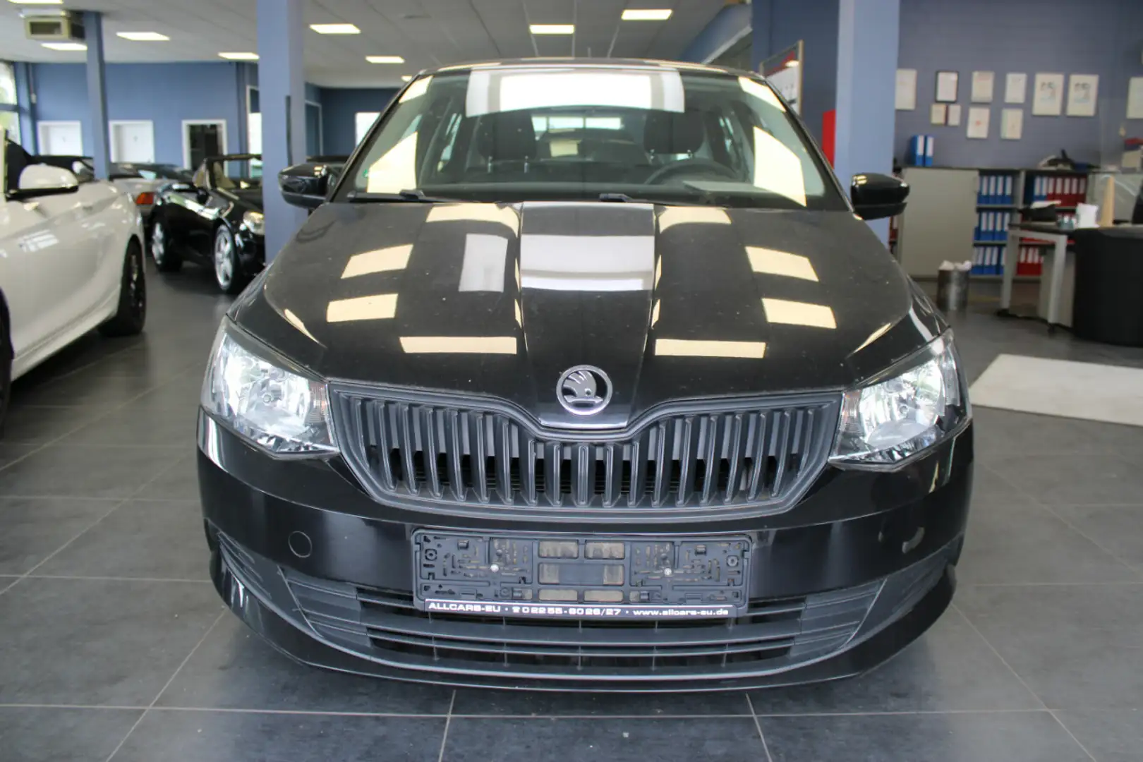 Skoda Fabia 1.0 MPI Cool Edition Schwarz - 2