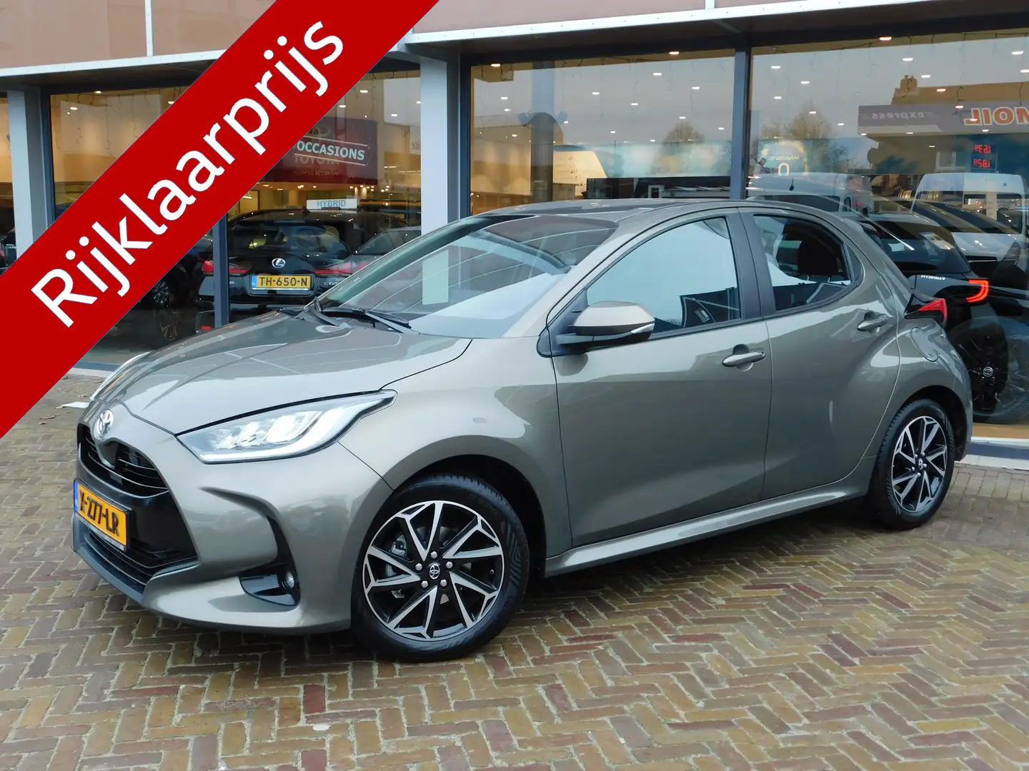 Toyota Yaris 1.5 VVT-i Dynamic Vert - 1