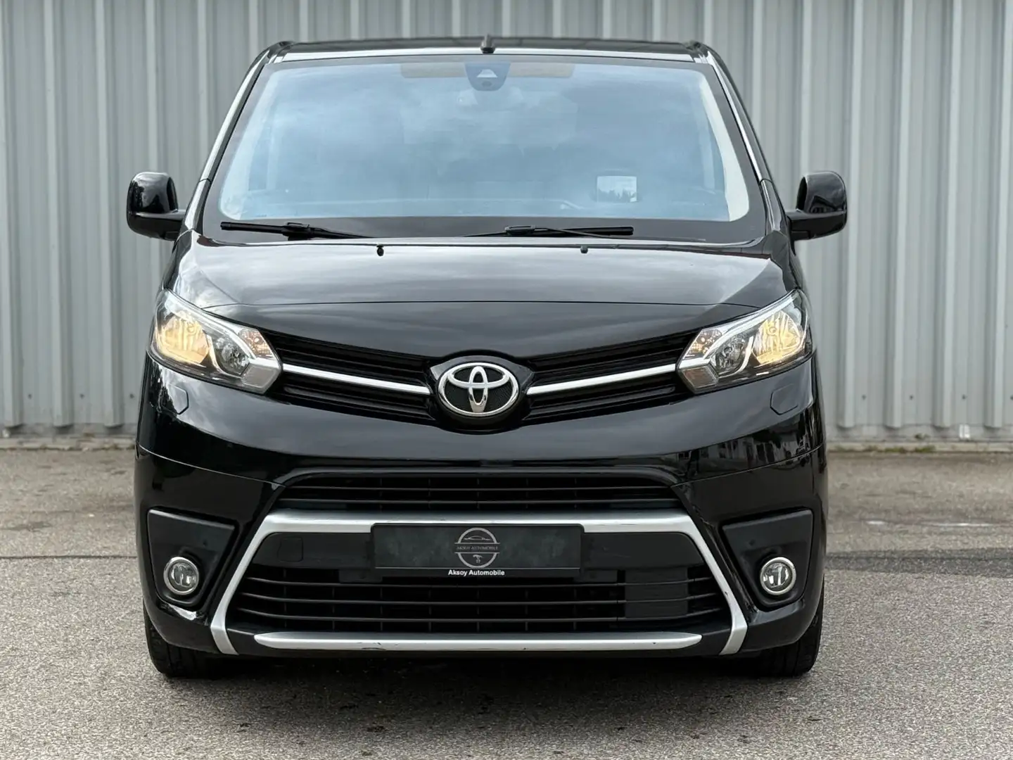 Toyota Proace Verso *8SITZER*AUTOM.*HEAD-UP*NAVI*KLIMA* Schwarz - 2