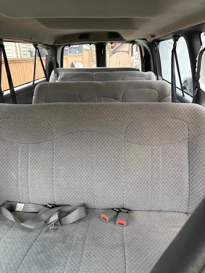 GMC Savana photo GMC Savana