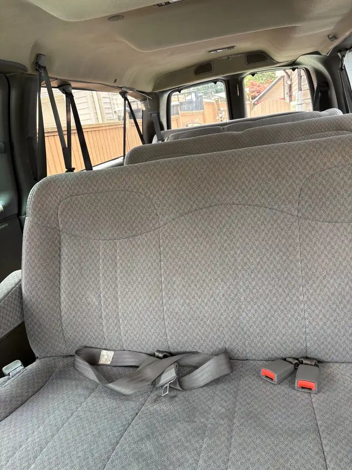 GMC Savana photo GMC Savana