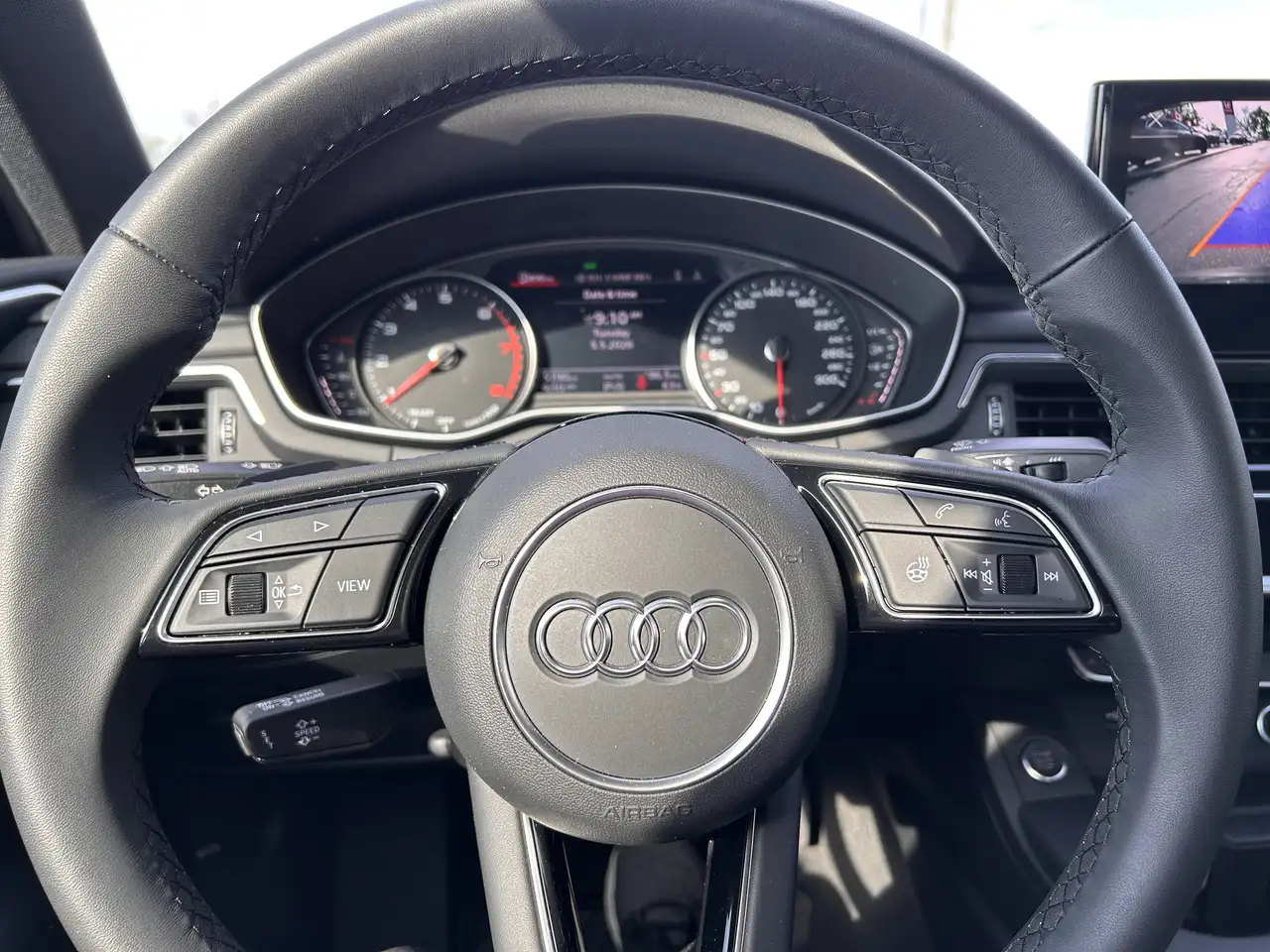 Audi A4 снимка Audi A4
