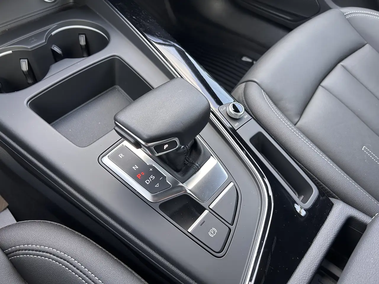 Audi A4 снимка Audi A4