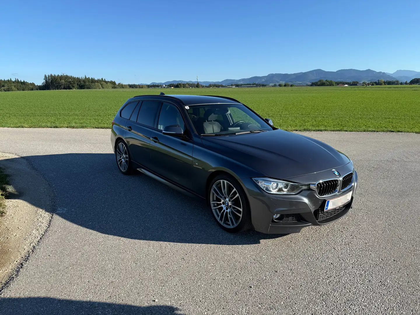 BMW 318 318d Touring Österreich-Paket Aut. Österreich-Paket Grau - 2