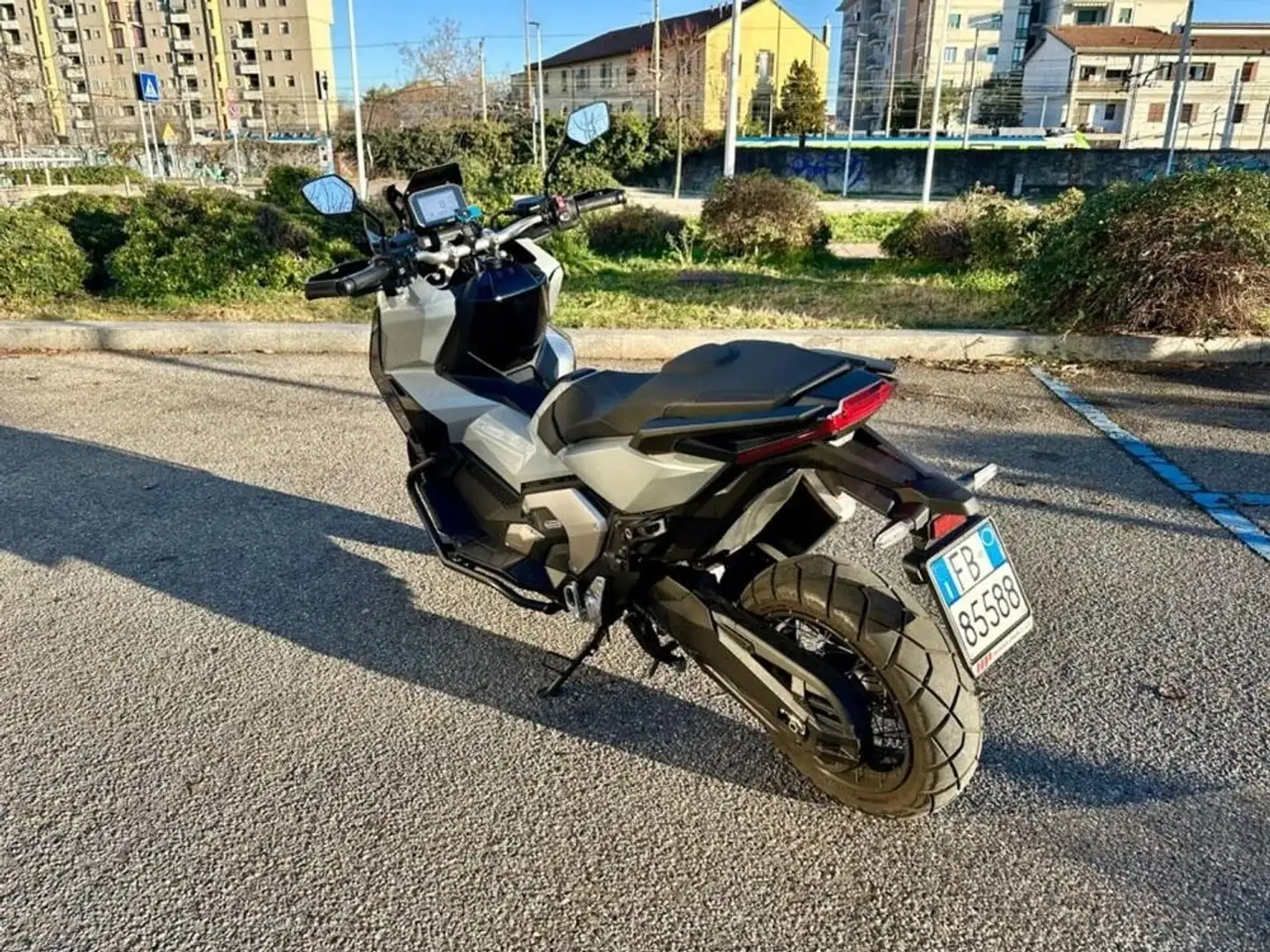 Honda X-ADV 750 DCT Gris - 2