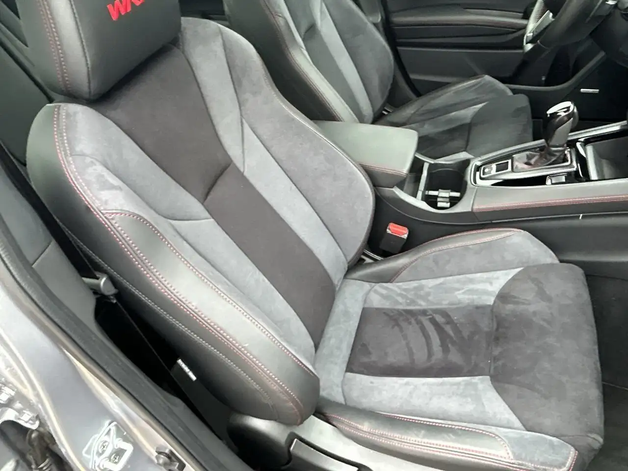 Subaru WRX снимка Subaru WRX