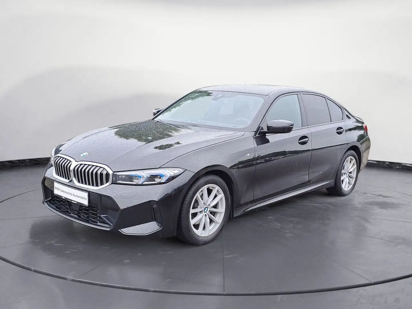 BMW 320 i M Sport *Navi*HiHi*LED*PDC*SHZ* Schwarz - 2