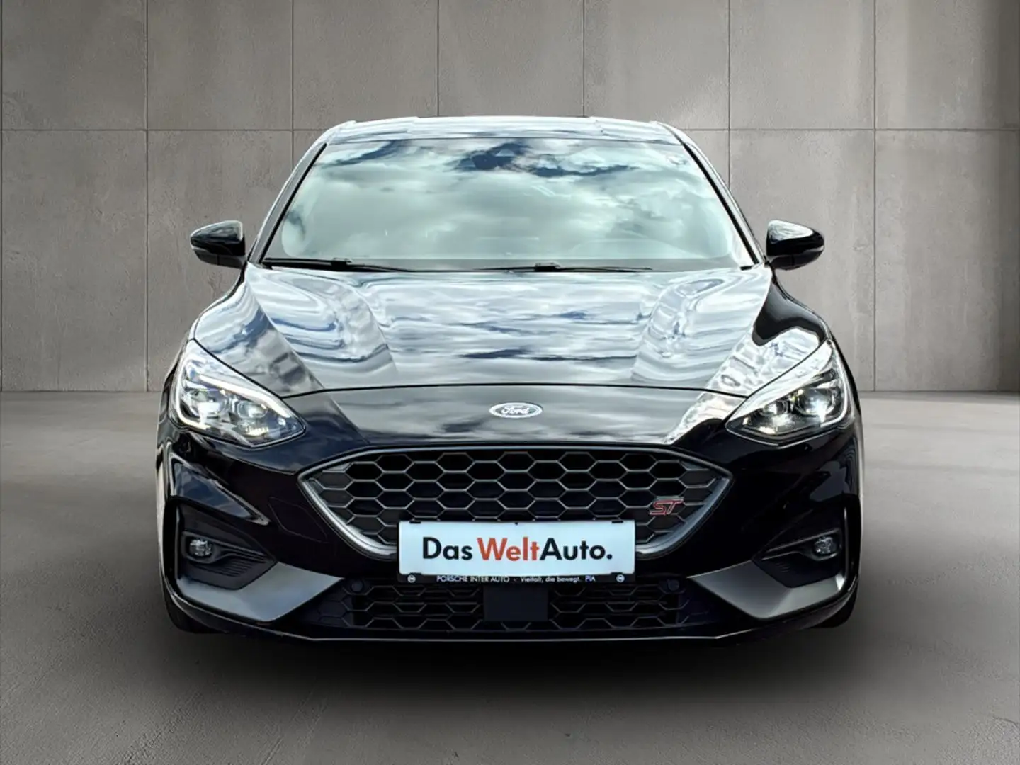 Ford Focus 2,3 EcoBoost ST mit Styling-Paket Aut. Schwarz - 2