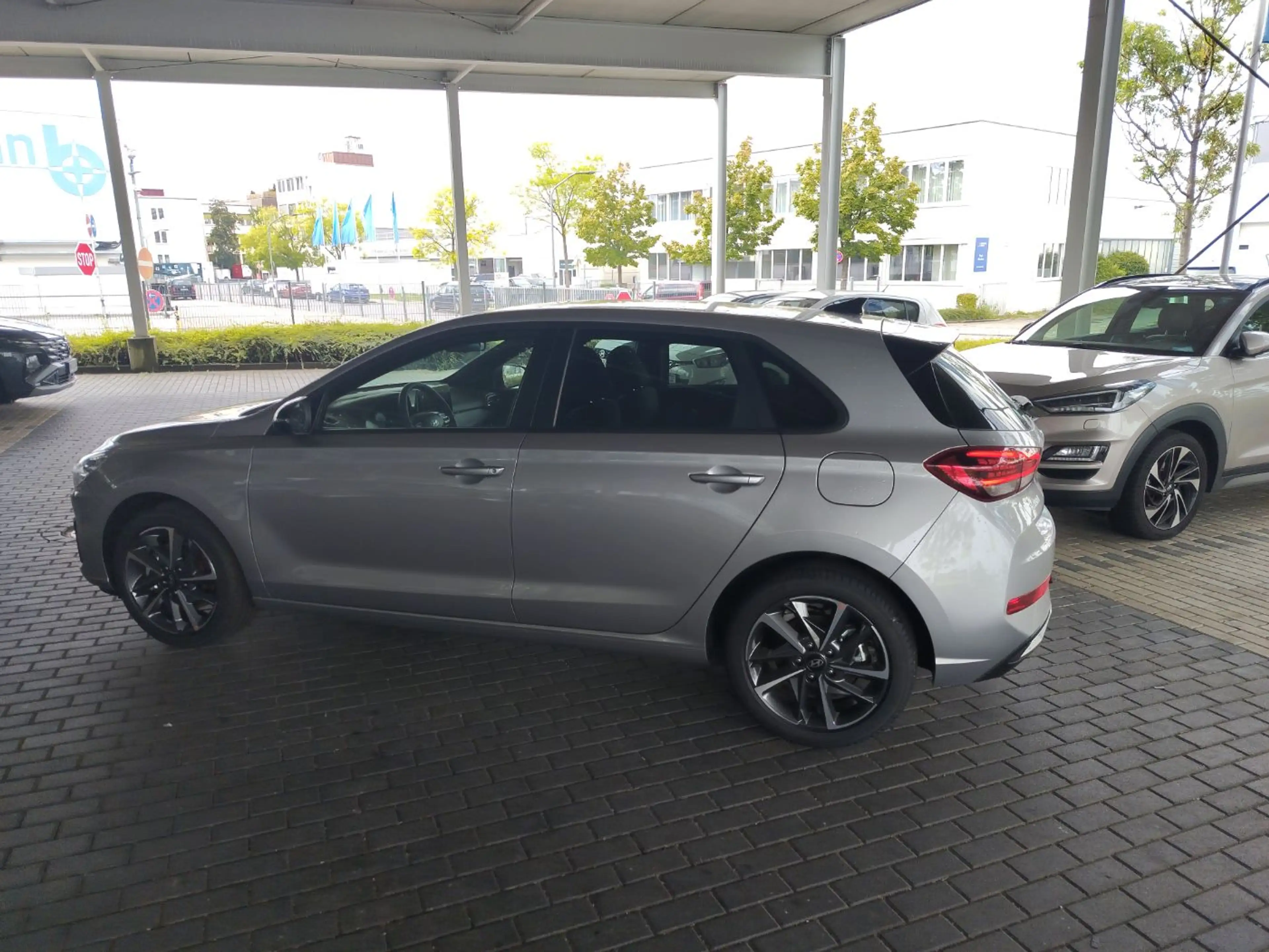 Hyundai i30 1.0 T-GDI Advantage Navi, Klimaautomatik — photo 9