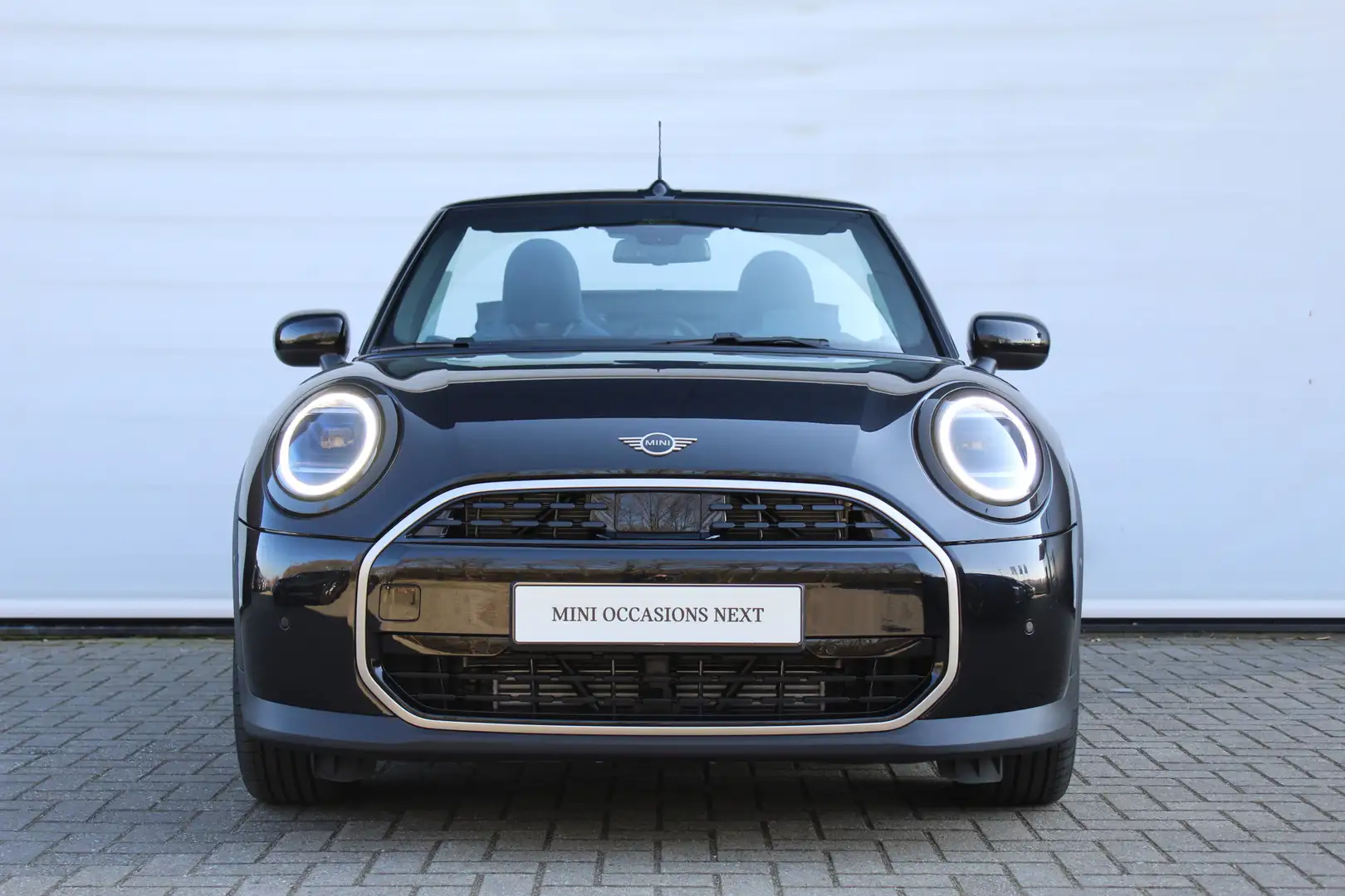 MINI Cooper C Cabrio Automaat / Favoured Trim / Pakket M / 18" Night Fl Negru - 2
