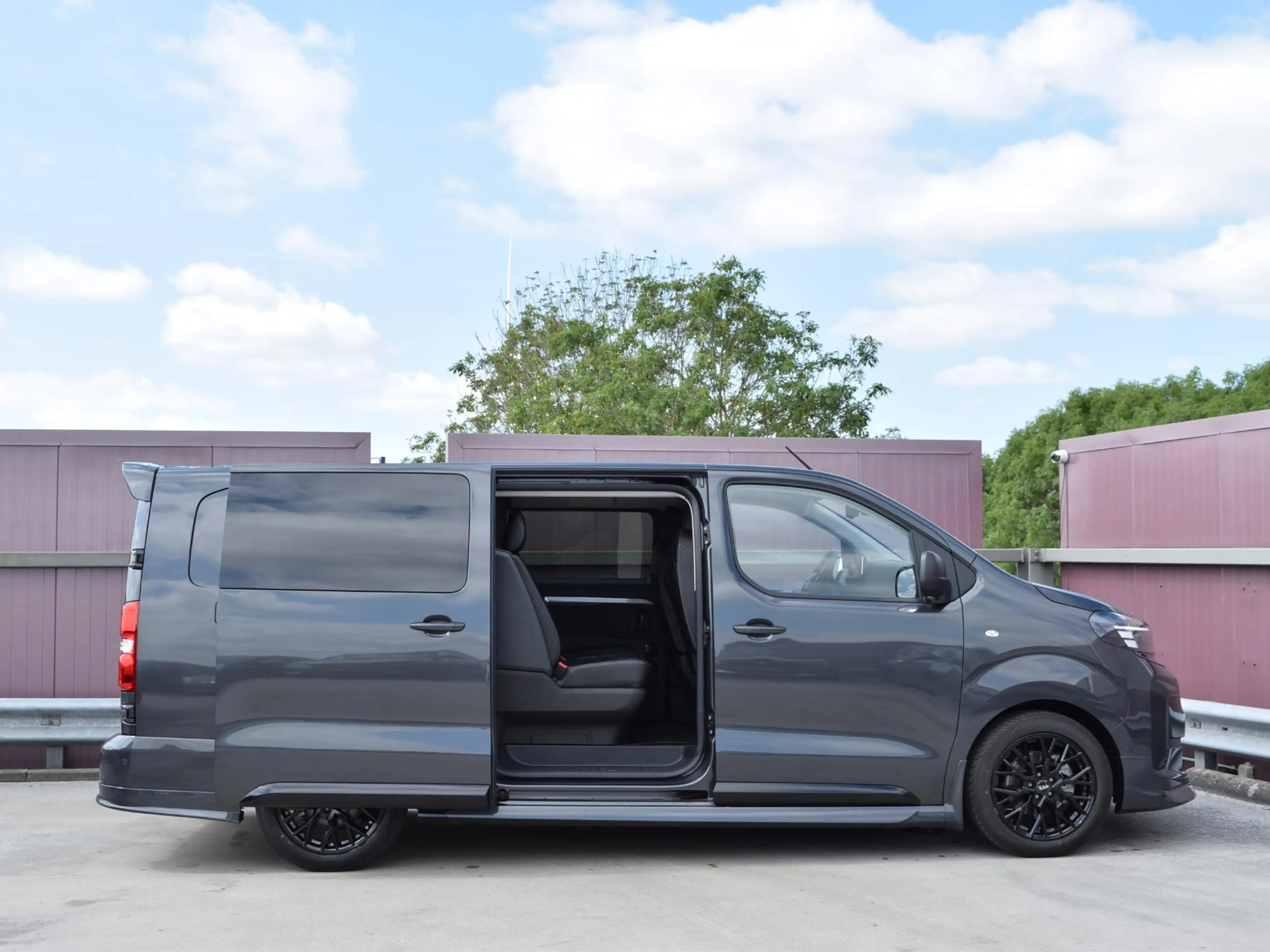 Opel Vivaro-e Dubbele Cabine 75kWh | STX Sport | Mooiste bus va — photo 3