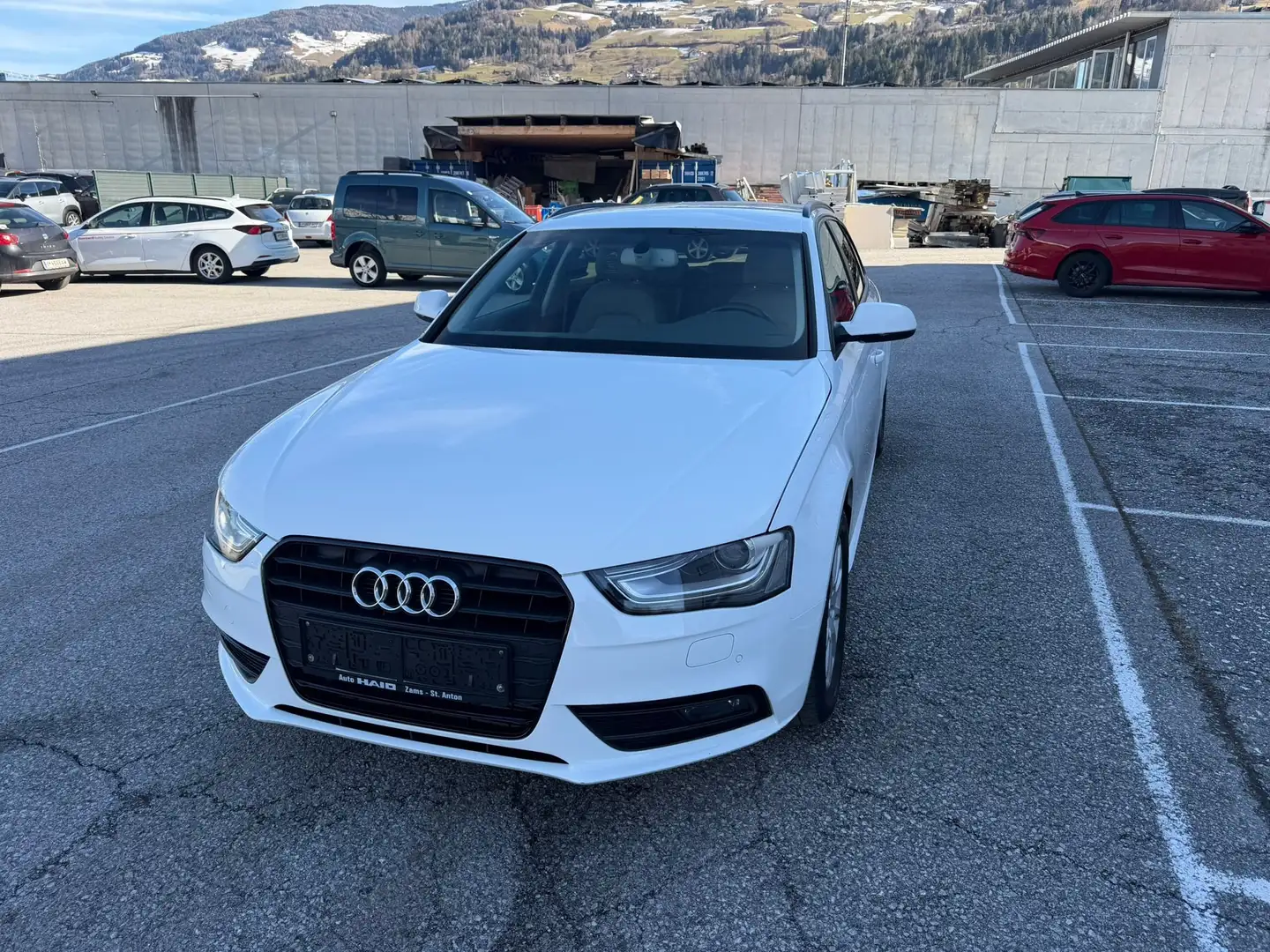 Audi A4 2.0 TDI Weiß - 2