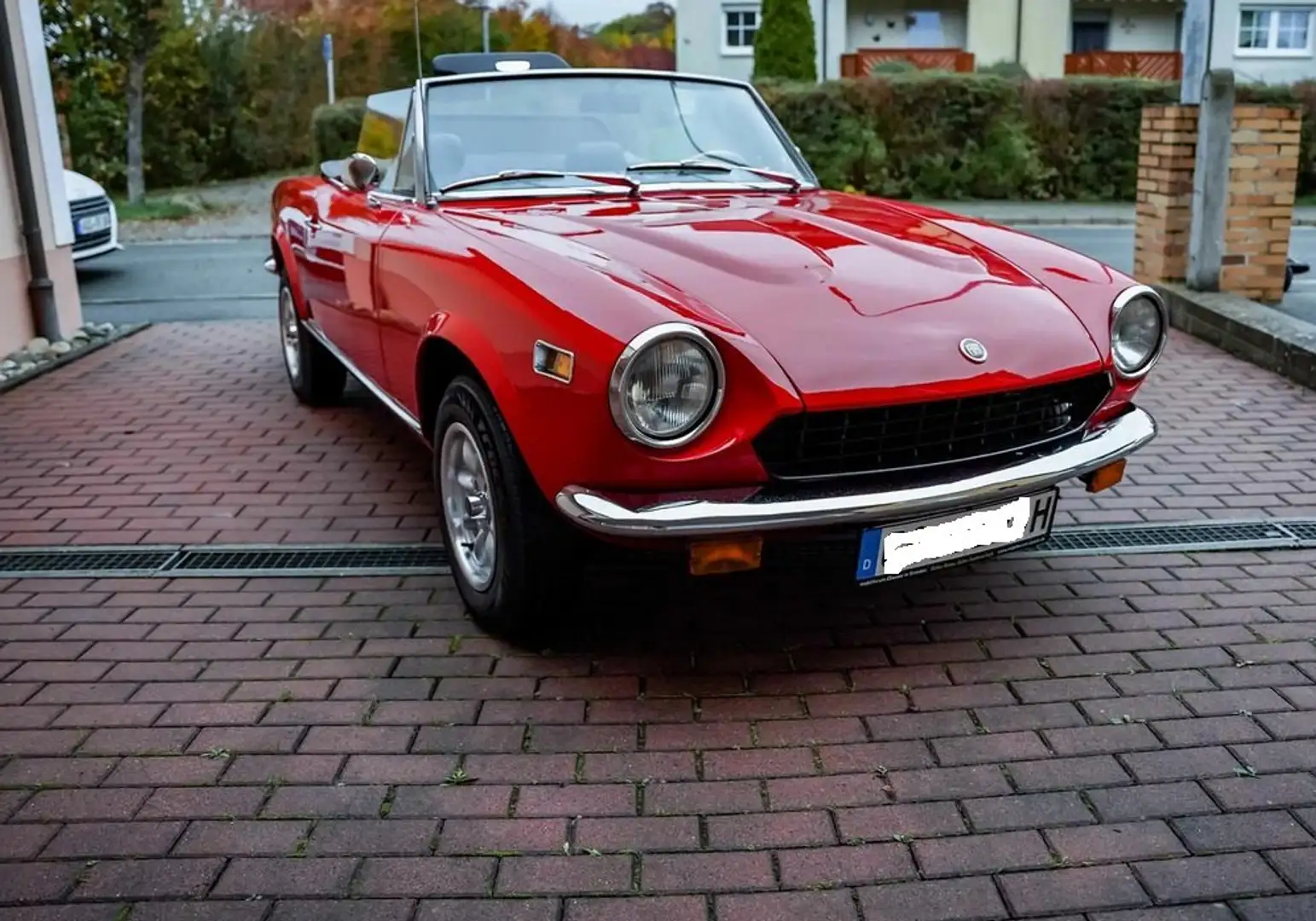 Fiat 124 Spider CS1 Roşu - 1