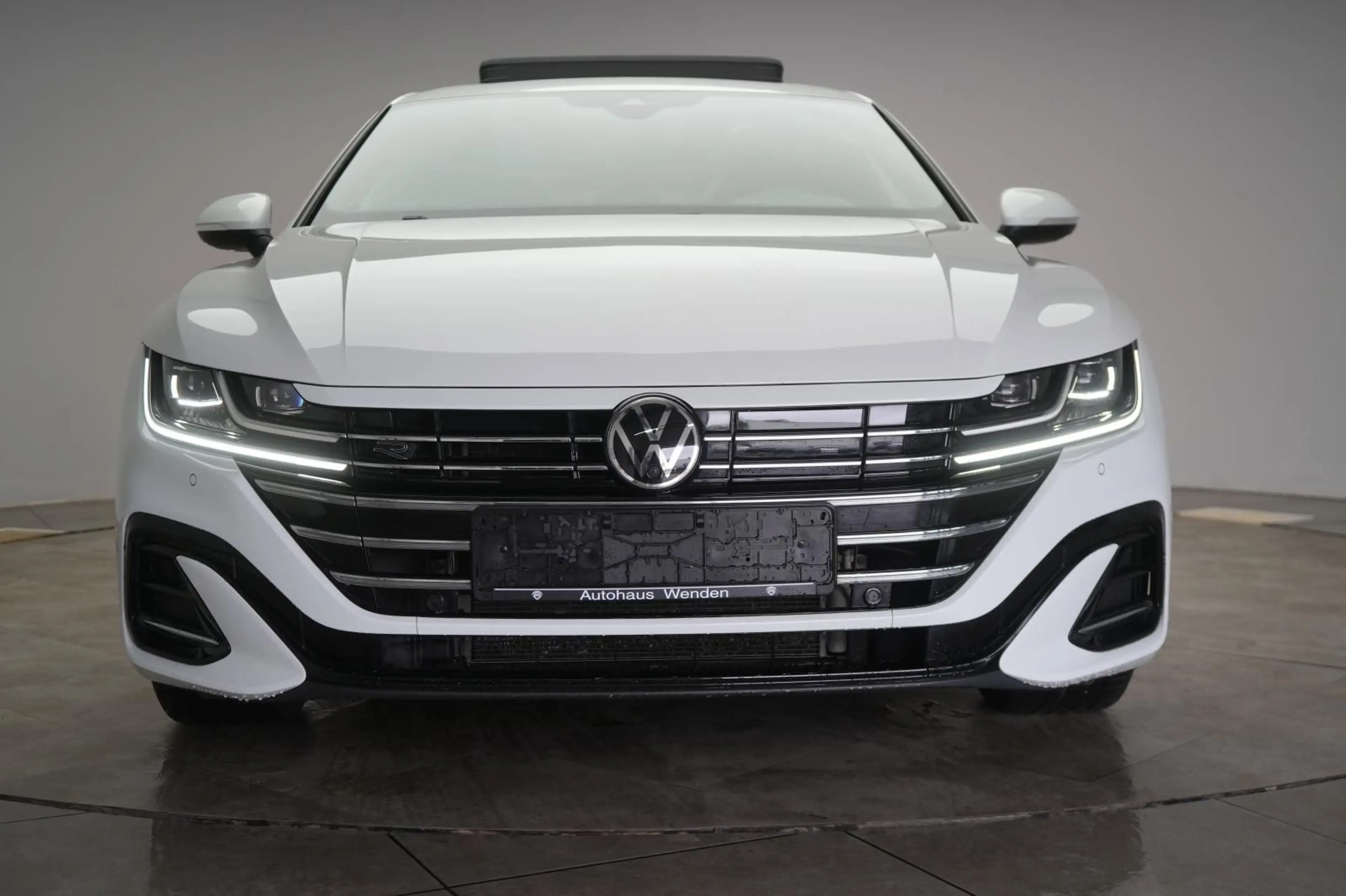 Volkswagen Arteon Shooting Brake 1.4 e TSI R line Leder/ACC — photo 3