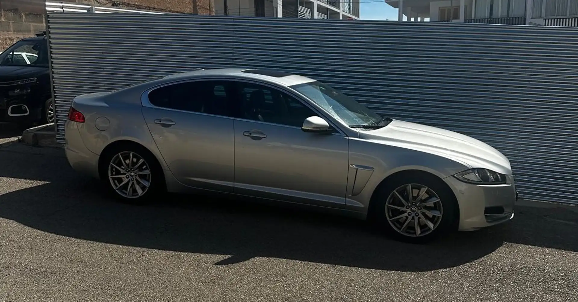 Jaguar XF XF 3.0 Diesel S Luxury 275 Aut. S Luxury Plateado - 2