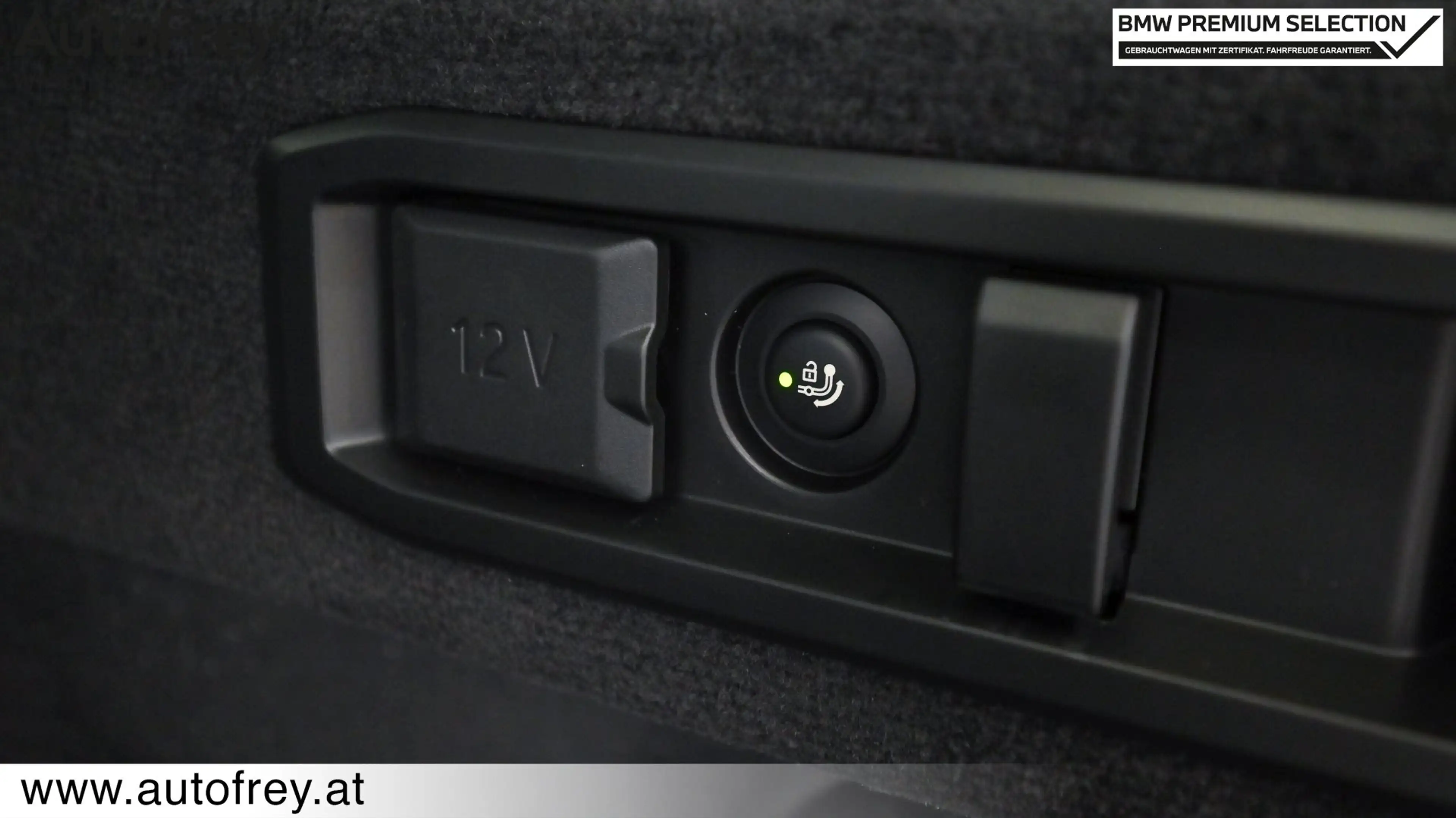 BMW i5 xDrive40 — photo 12