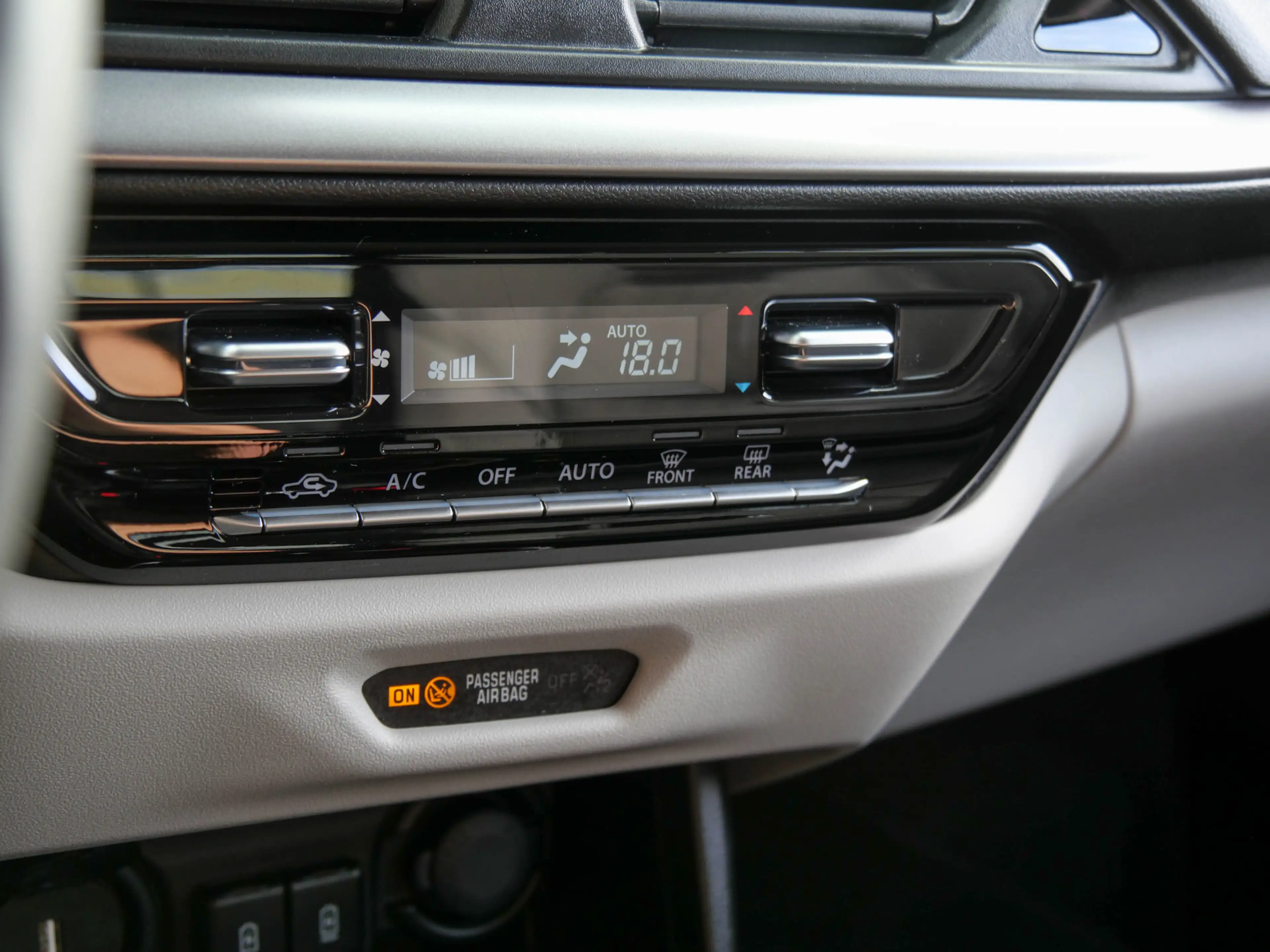 Suzuki Swift 1.2 Style Smart Hybrid | CAMERA | NAVIGATIE | CARP — photo 10