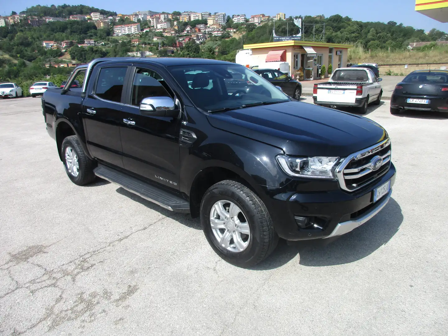 Ford Ranger 2.0  double cab Limited 213cv auto GARANTITA FULL Nero - 2