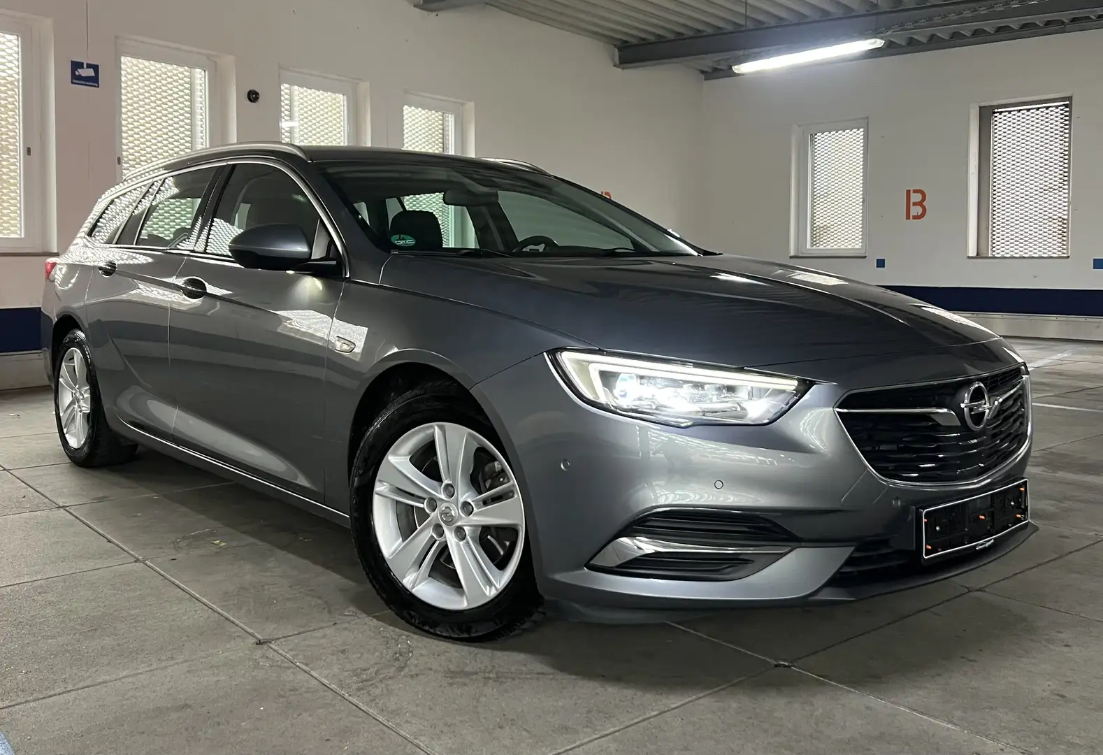 Opel Insignia Innovation Matrix 170PS Diesel Euro6 ,Kamera, NAVI Grau - 2