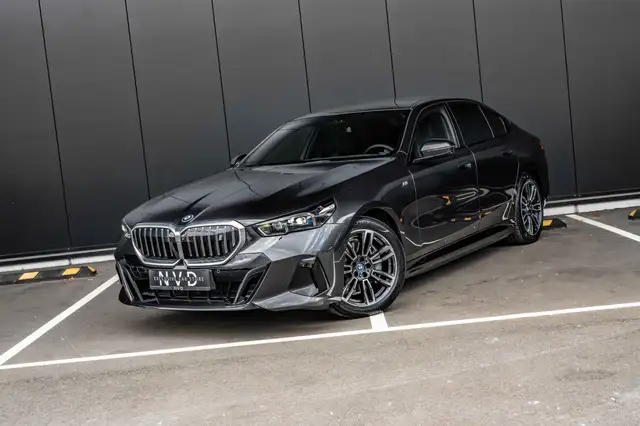 BMW i5 eDrive40 M-Sport | Memory | ACC | LED |