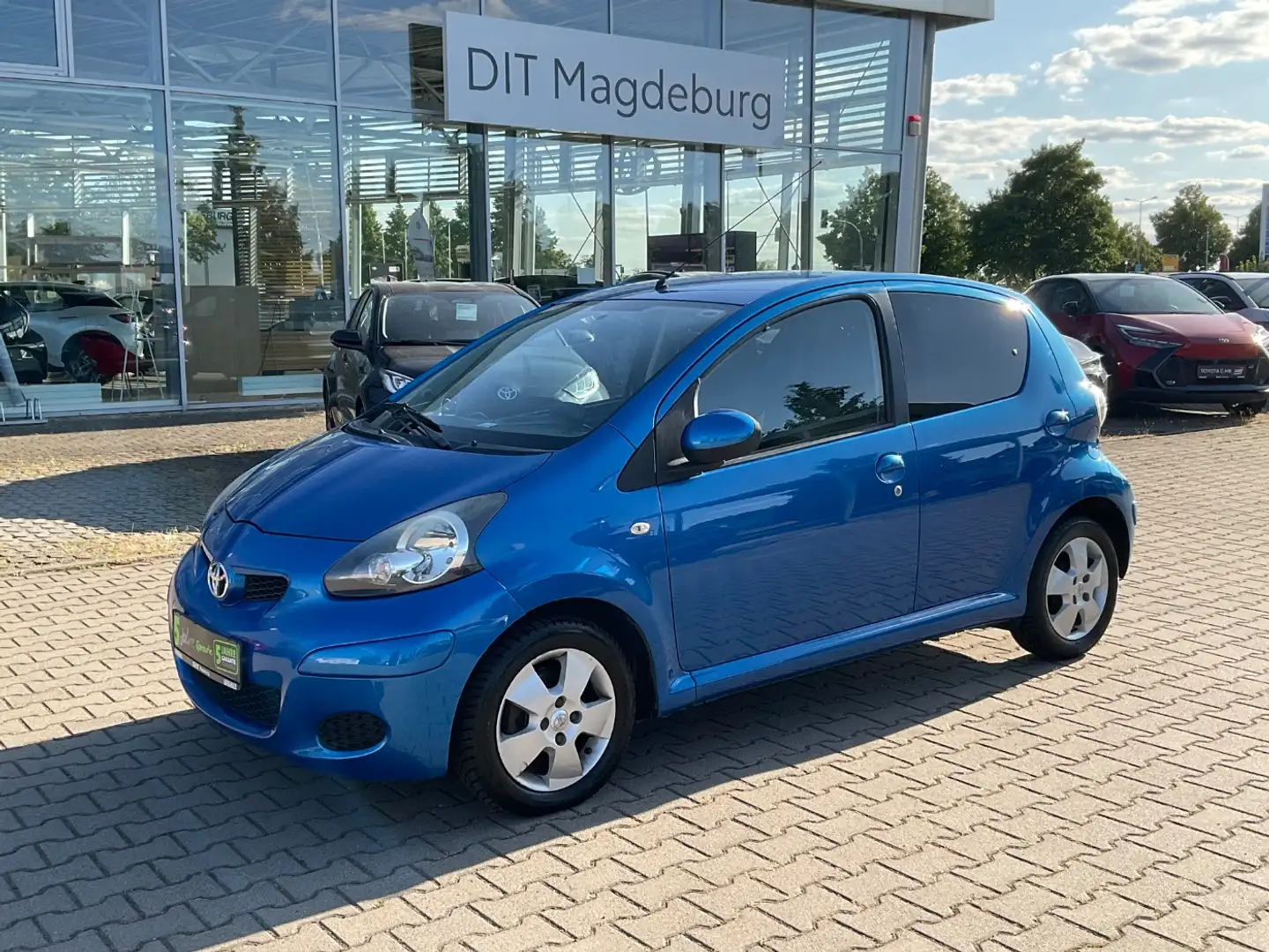 Toyota Aygo 1.0 Edition TomTom Klima Bleu - 2