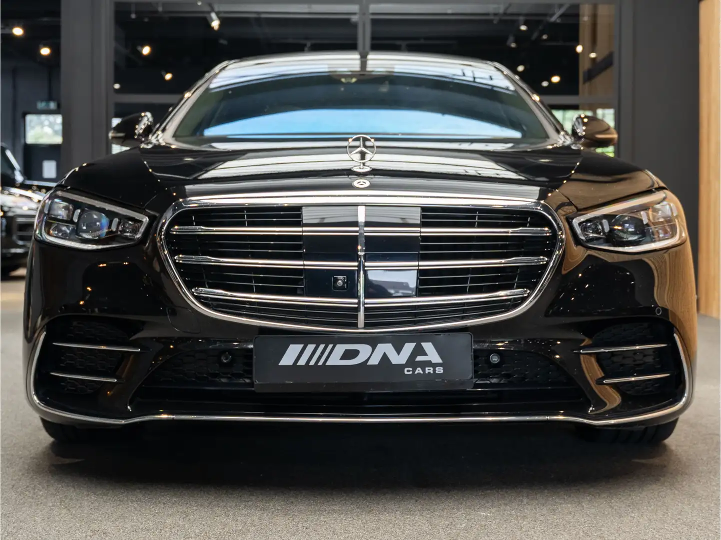 Mercedes-Benz S 580 e Lang AMG Line WIFI S580 e Lang AMG Schwarz - 2