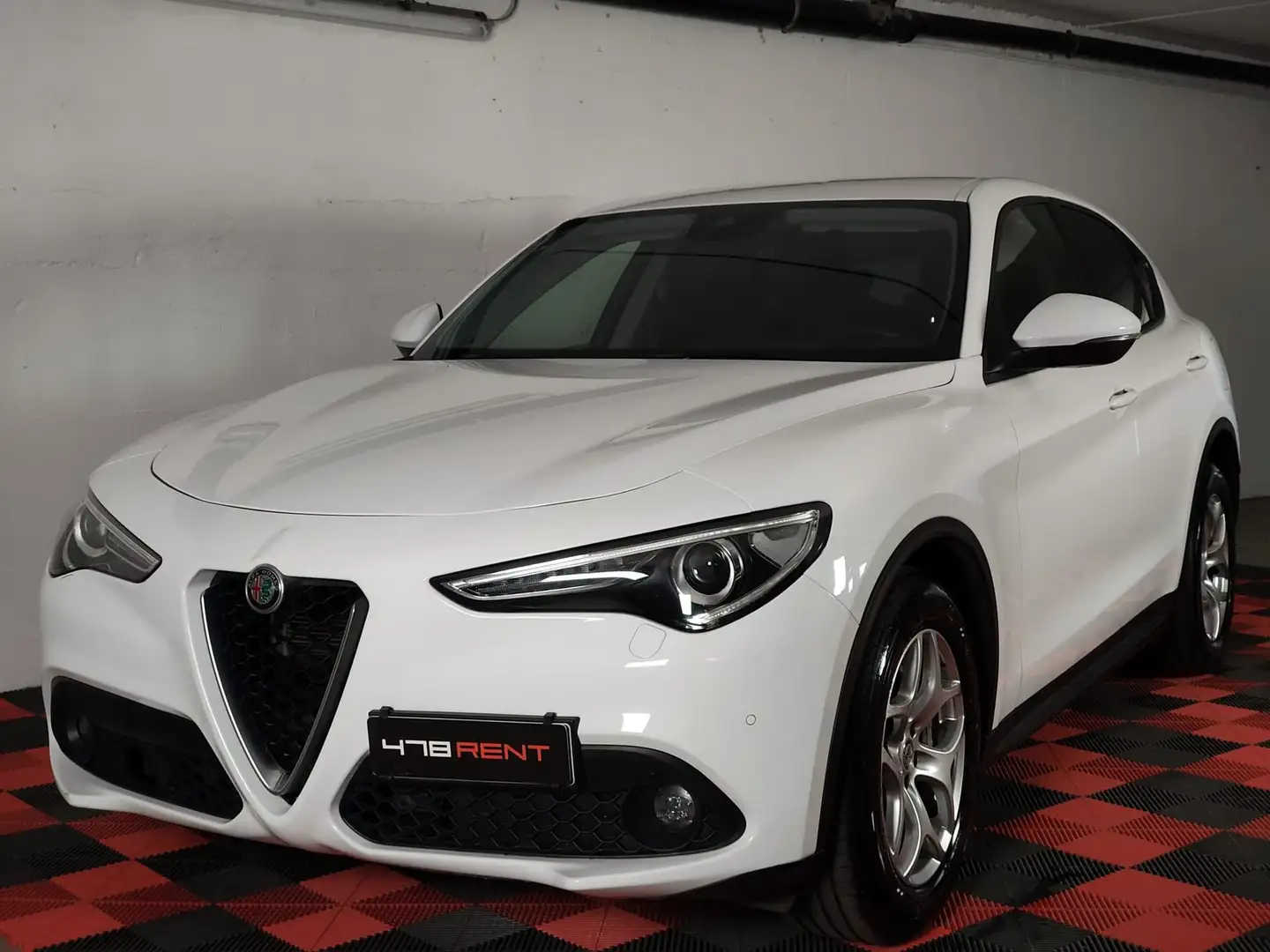 Alfa Romeo Stelvio 2.2 Turbodiesel 160 CV AT8 RWD - 1