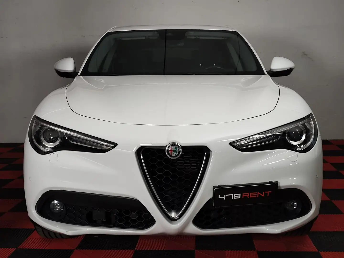 Alfa Romeo Stelvio 2.2 Turbodiesel 160 CV AT8 RWD - 2