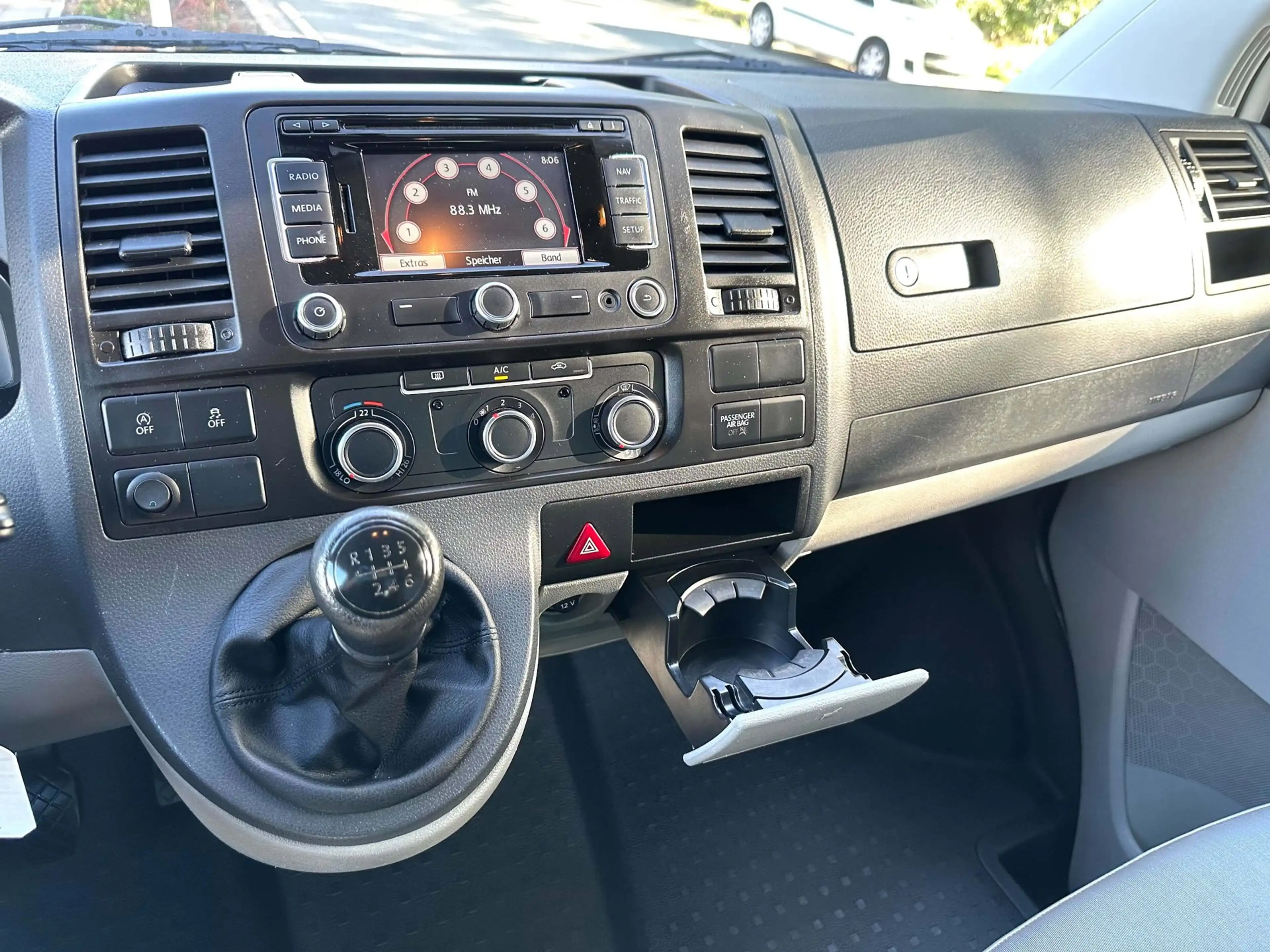 Volkswagen Transporter 2.0 TDI L1H1 BMT 140 PK Marge — photo 8