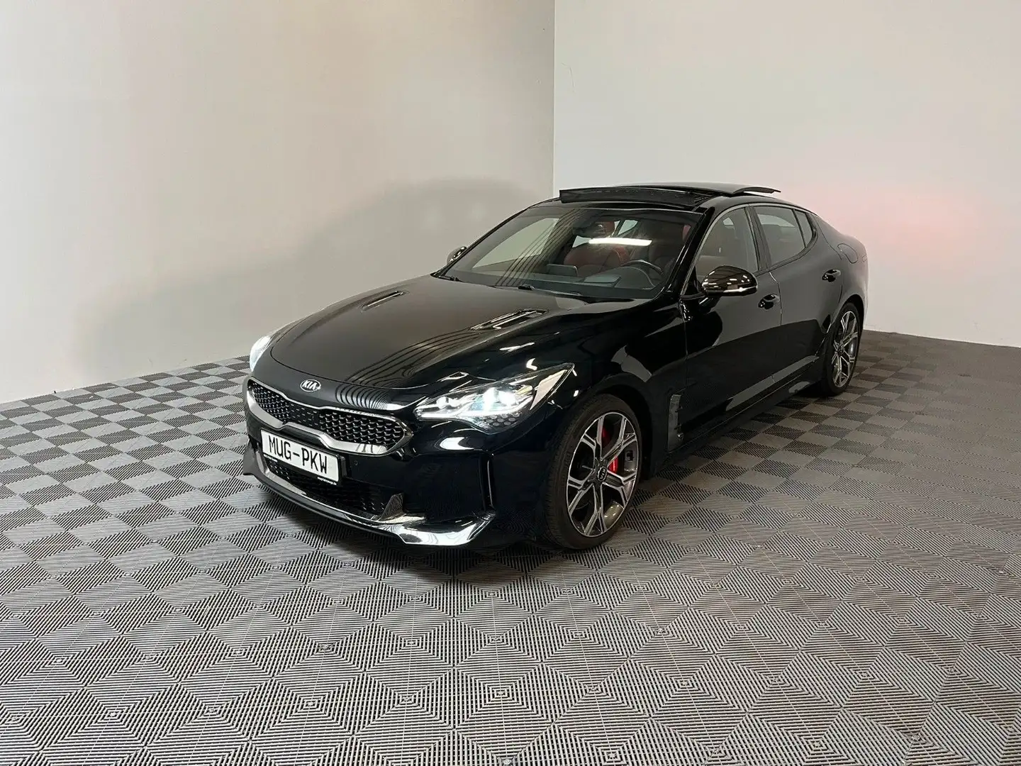 Kia Stinger GT 4WD *Klappe-Pano-360°* Schwarz - 1