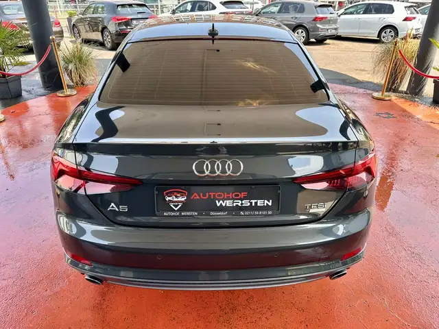 Audi A5 view 4