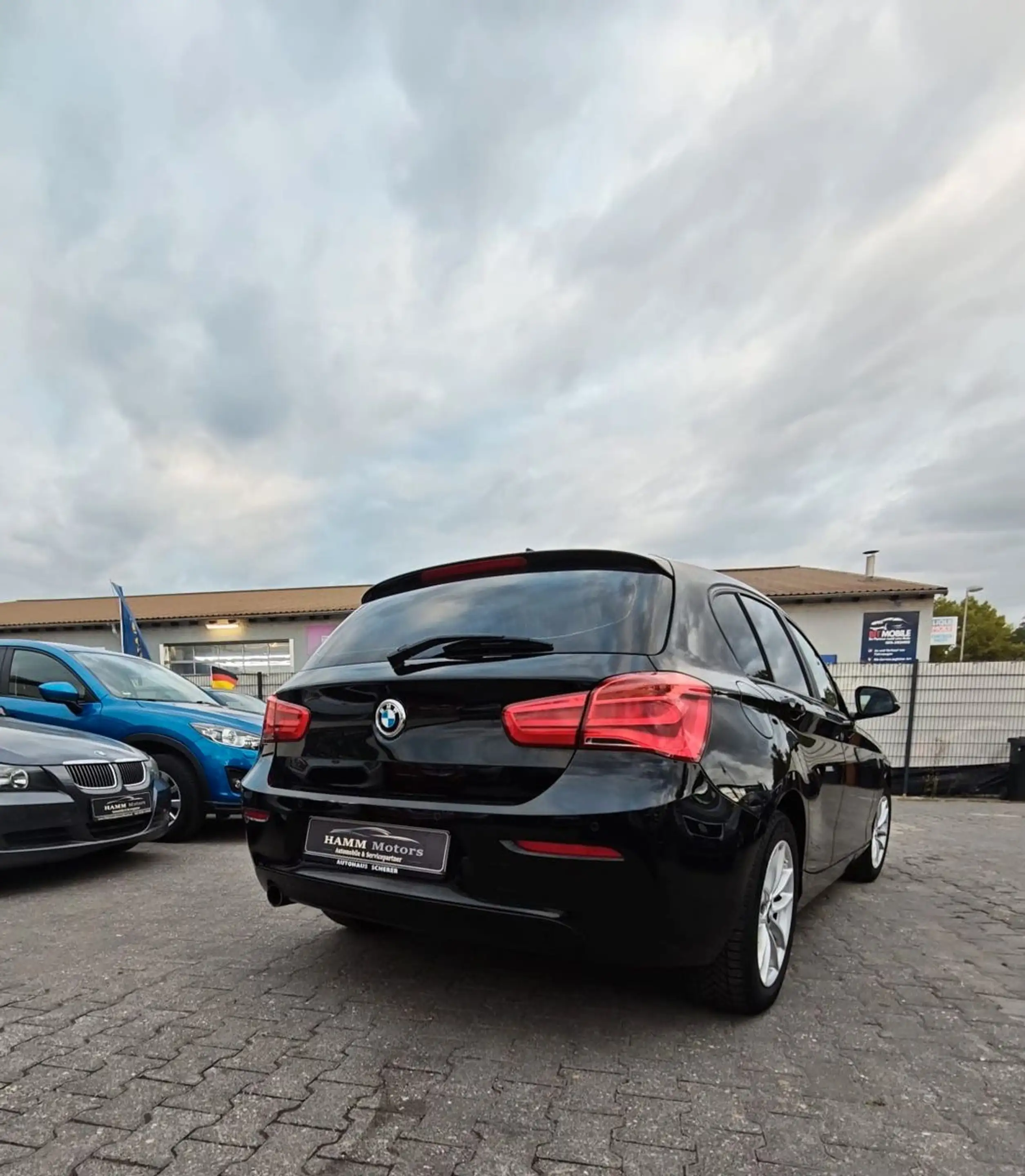 BMW 118 i Advantage — photo 10
