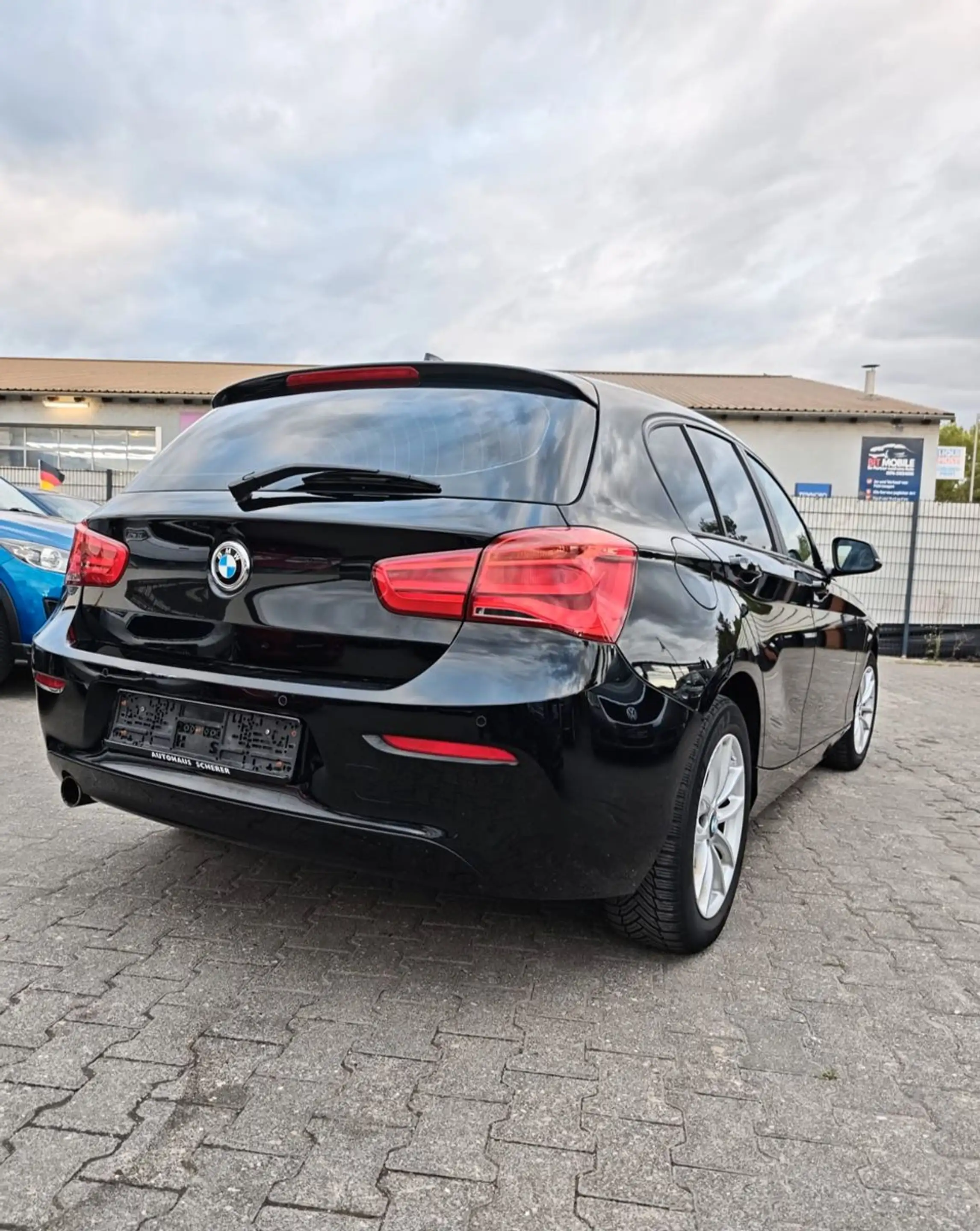 BMW 118 i Advantage — photo 12