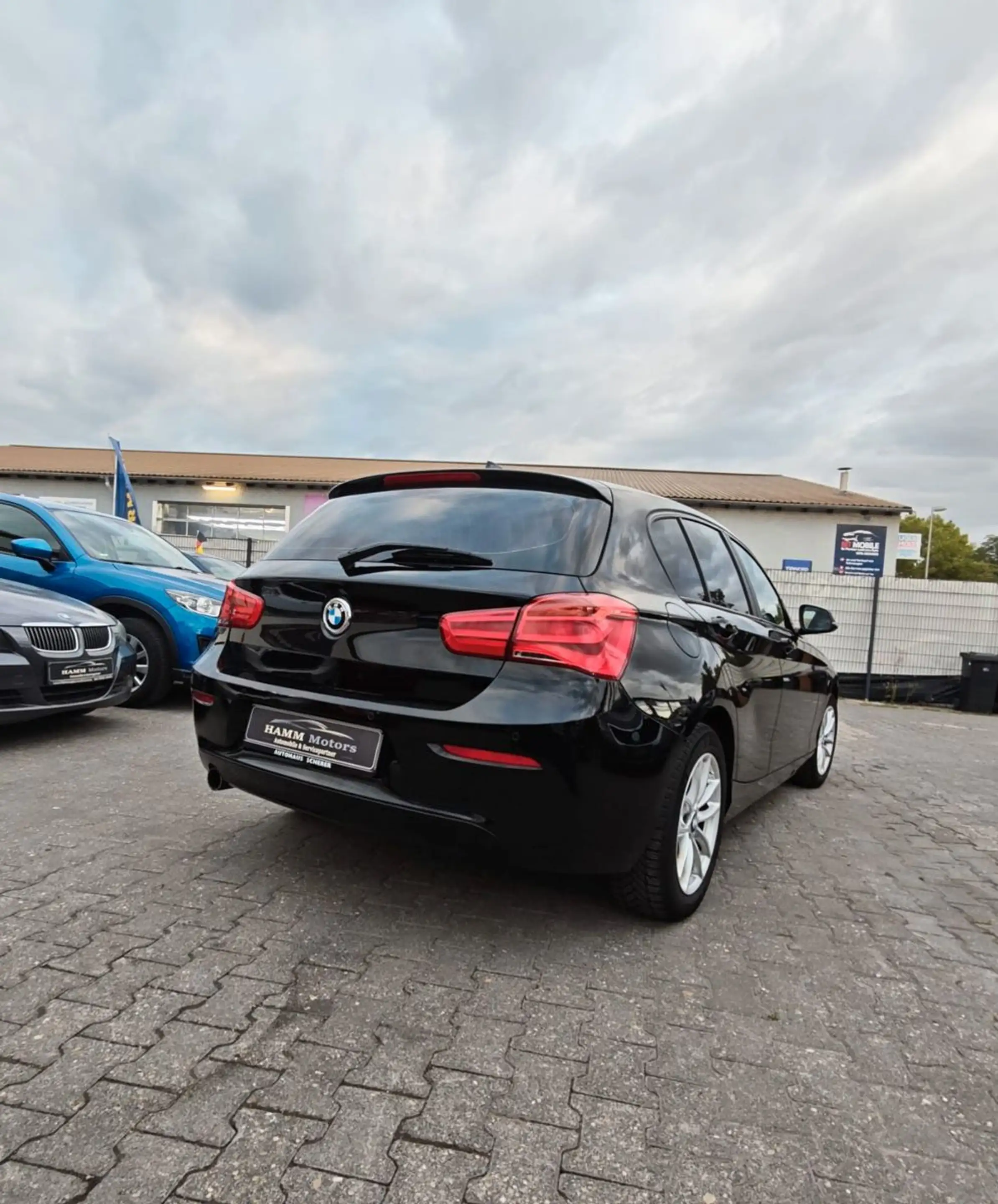 BMW 118 i Advantage — photo 13