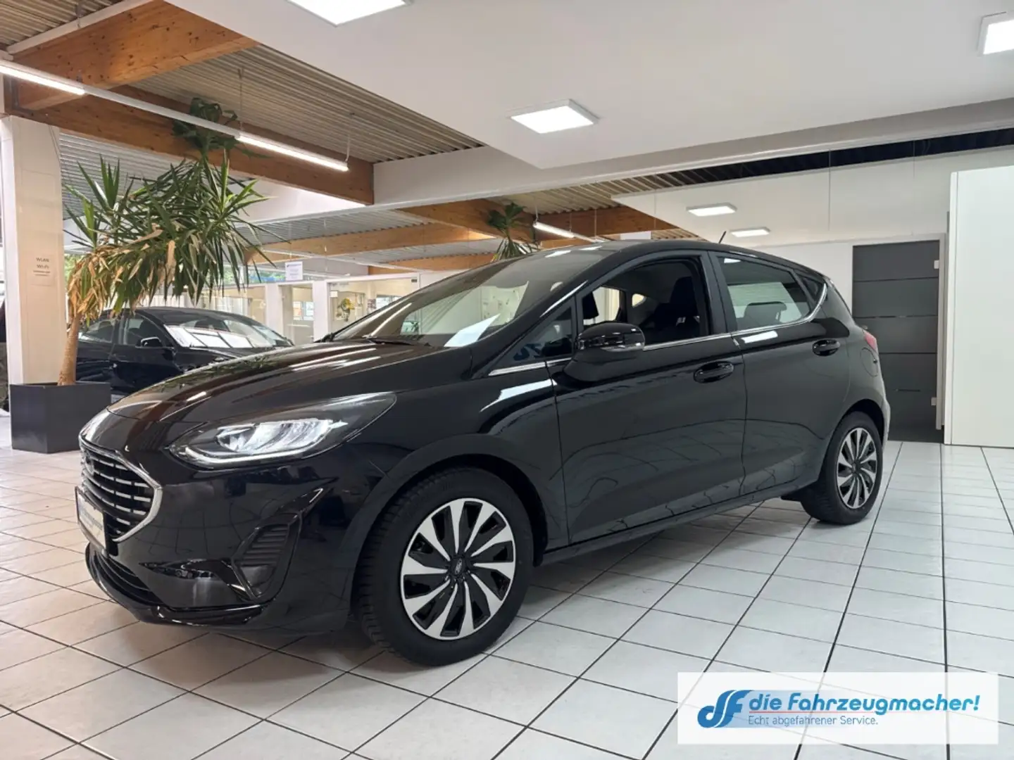 Ford Fiesta Titanium 1.0 EcoBoost M-Hybrid EU6d Navi LED Blend Zwart - 2